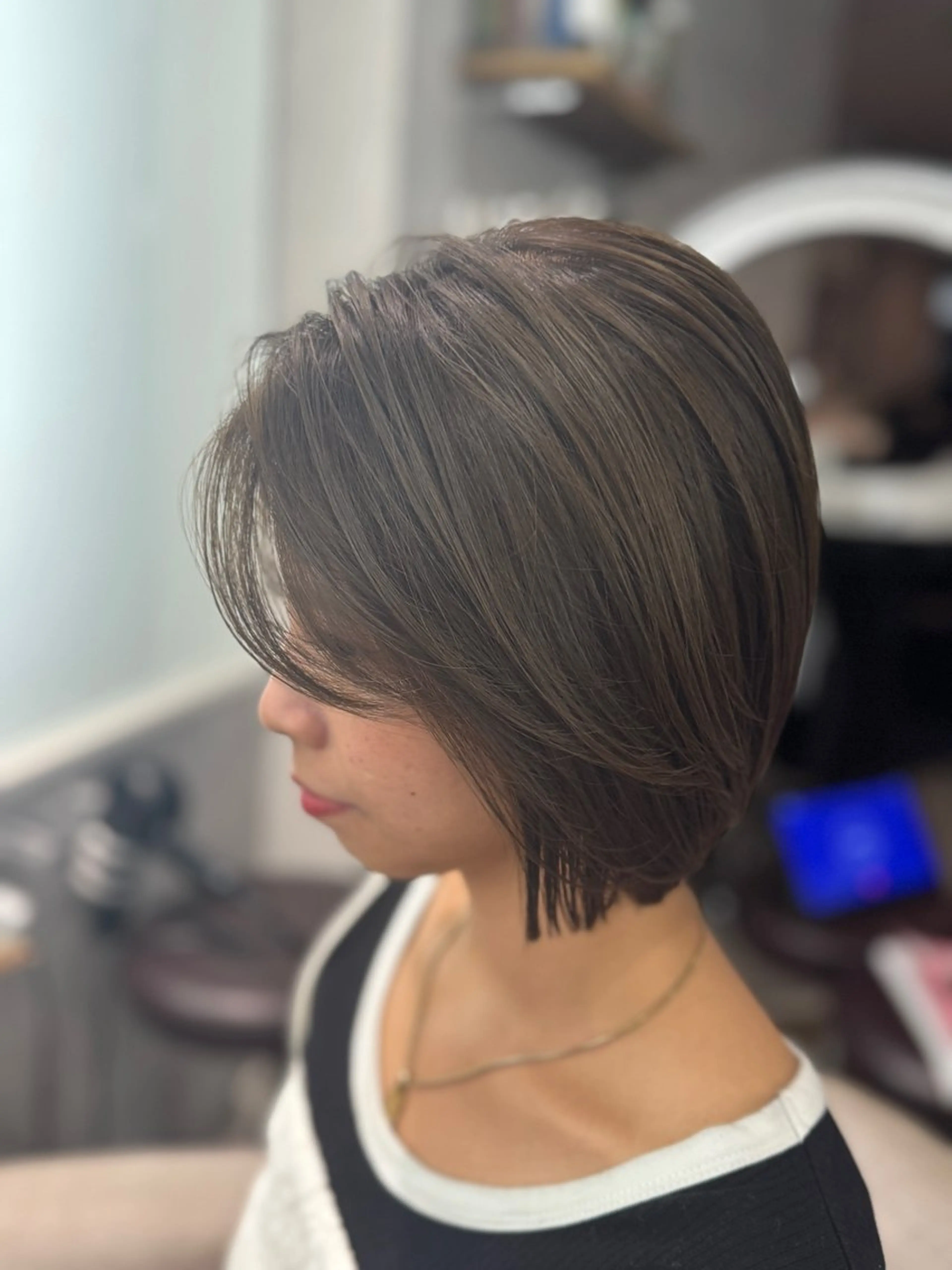 ショート カラー レイヤー/グレージュ 🫧久屋🫧YURIのヘアスタイル