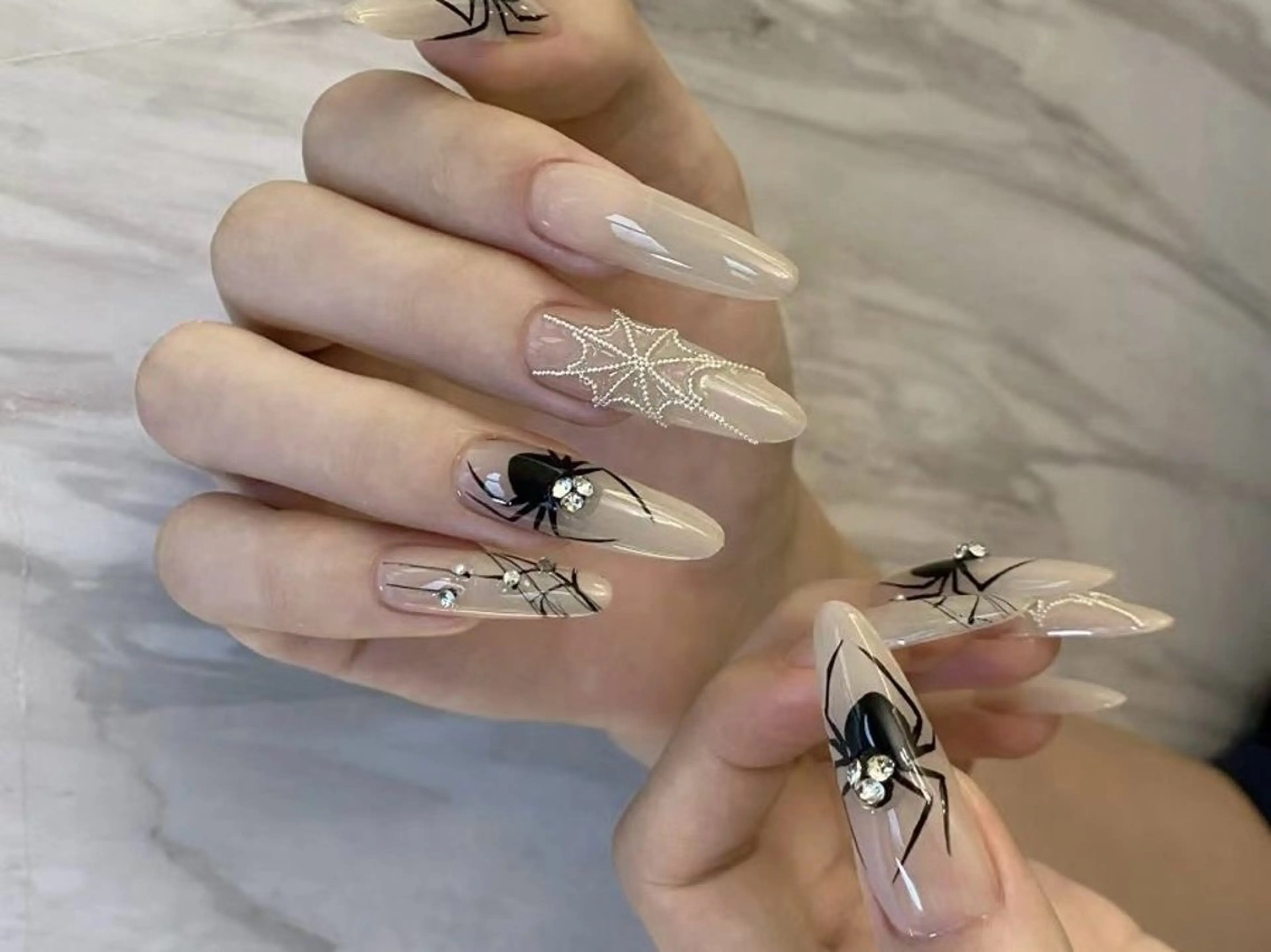 ネイル アートネイル オーロラネイル フレンチネイル ジェルネイル グラデーション ハンドネイル Nova Nail Osakaのネイルデザイン