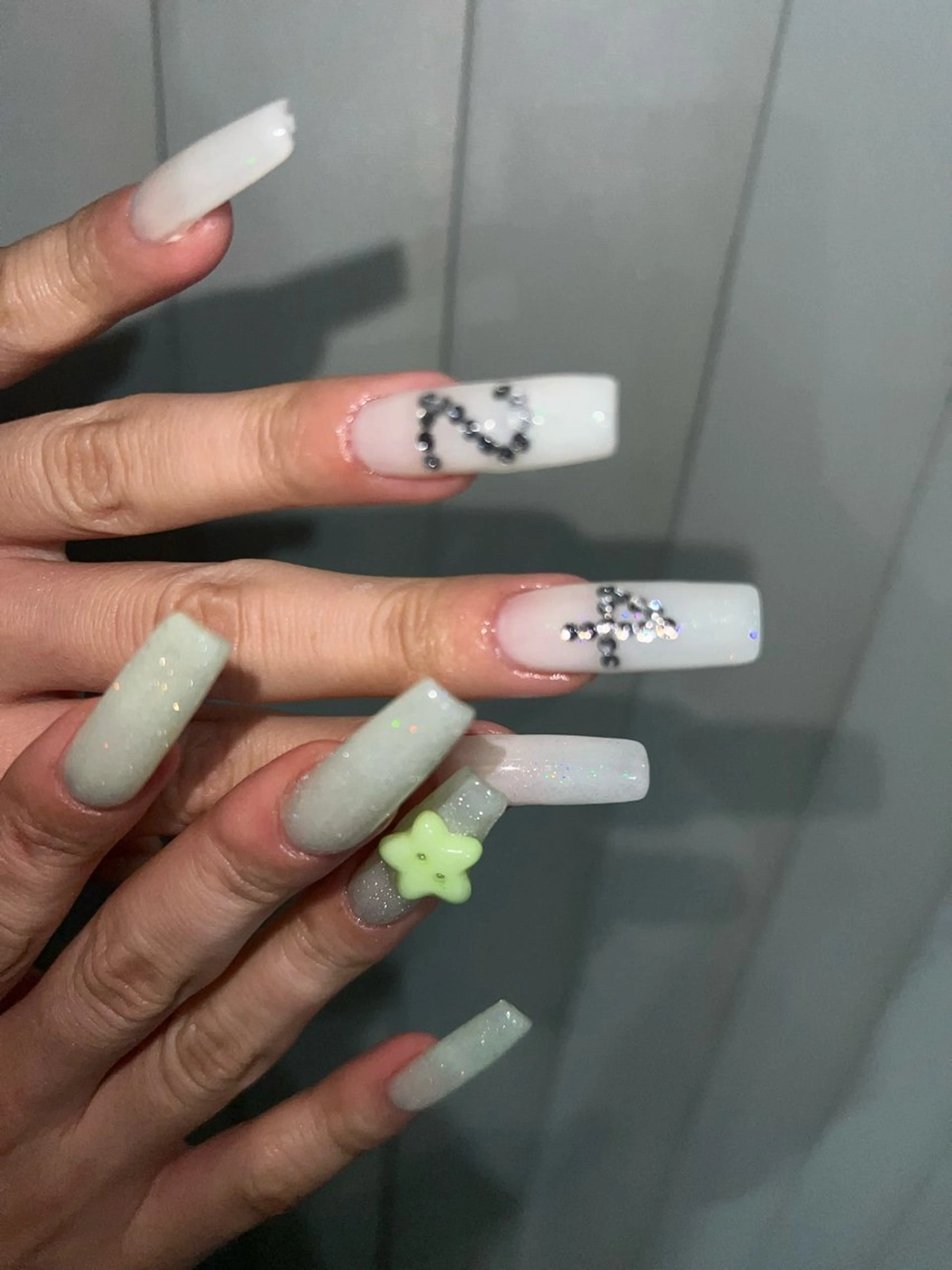 ネイル ハンドネイル Hata nail /個性派ニュアンスのネイルデザイン