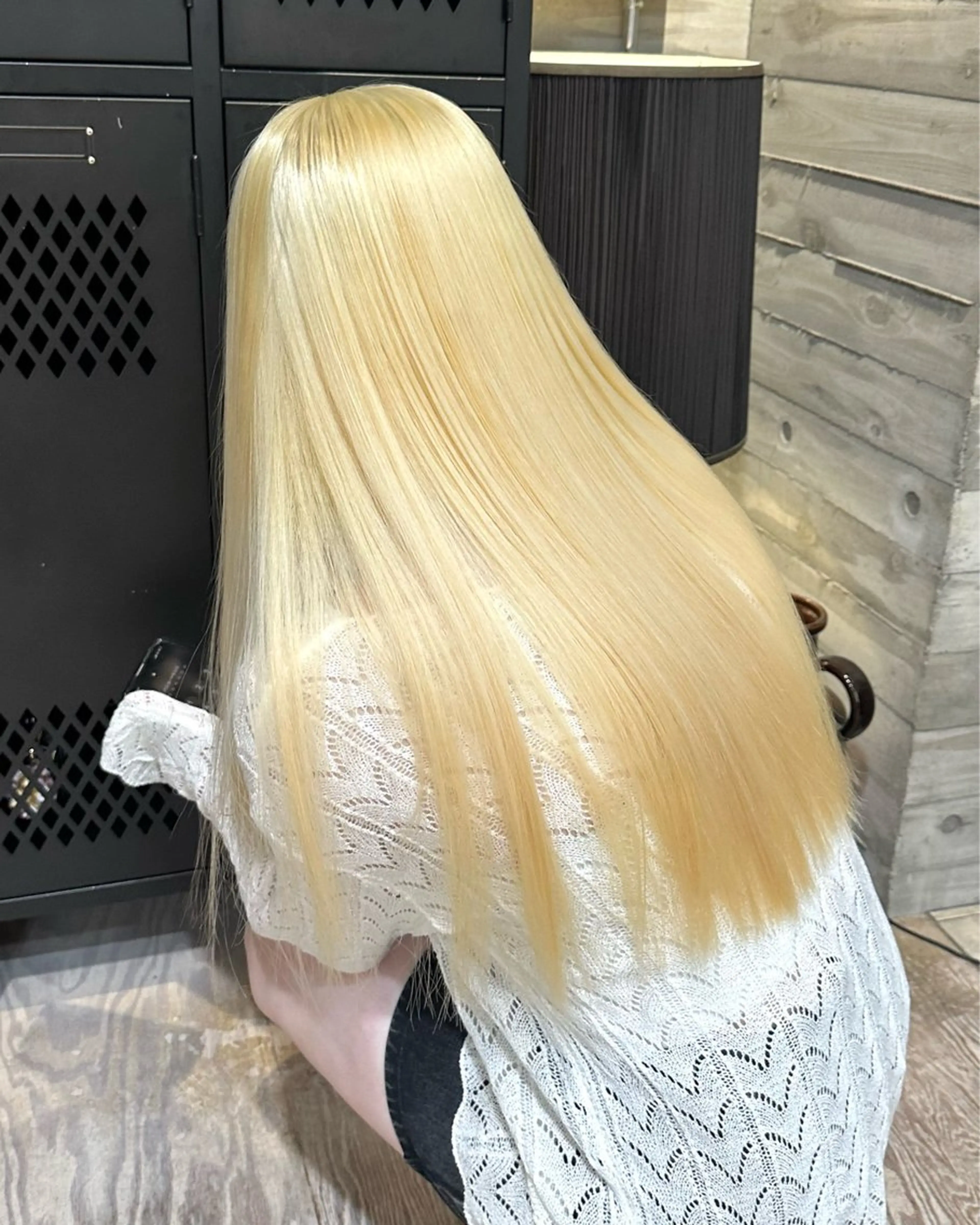 ロング ヘアカラー トリートメント 抜きっぱなしブロンド ササキカズマのヘアスタイル