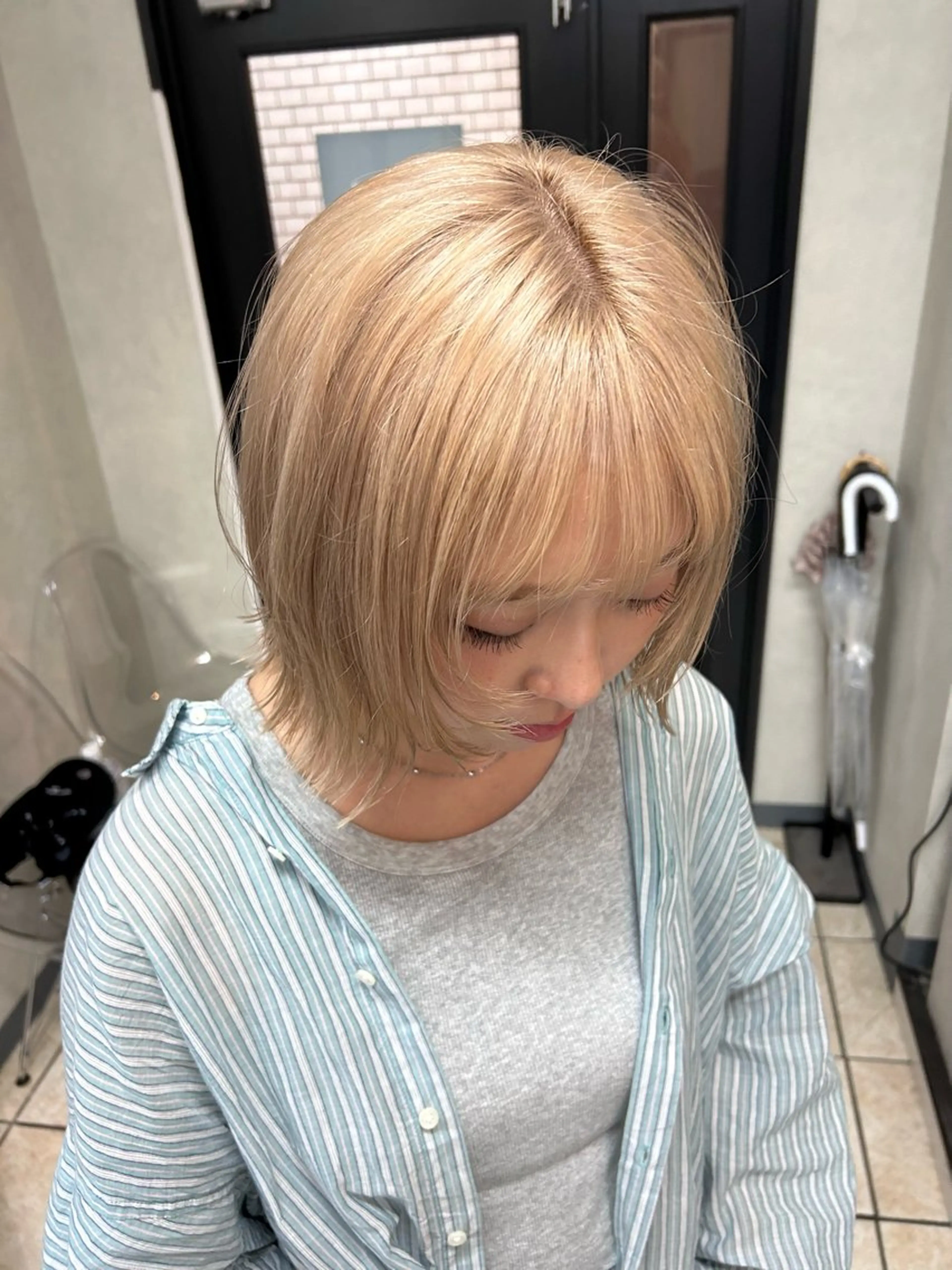 ロング ヘアカラー ハイトーンカラー🩶 大阪/kanonのヘアスタイル