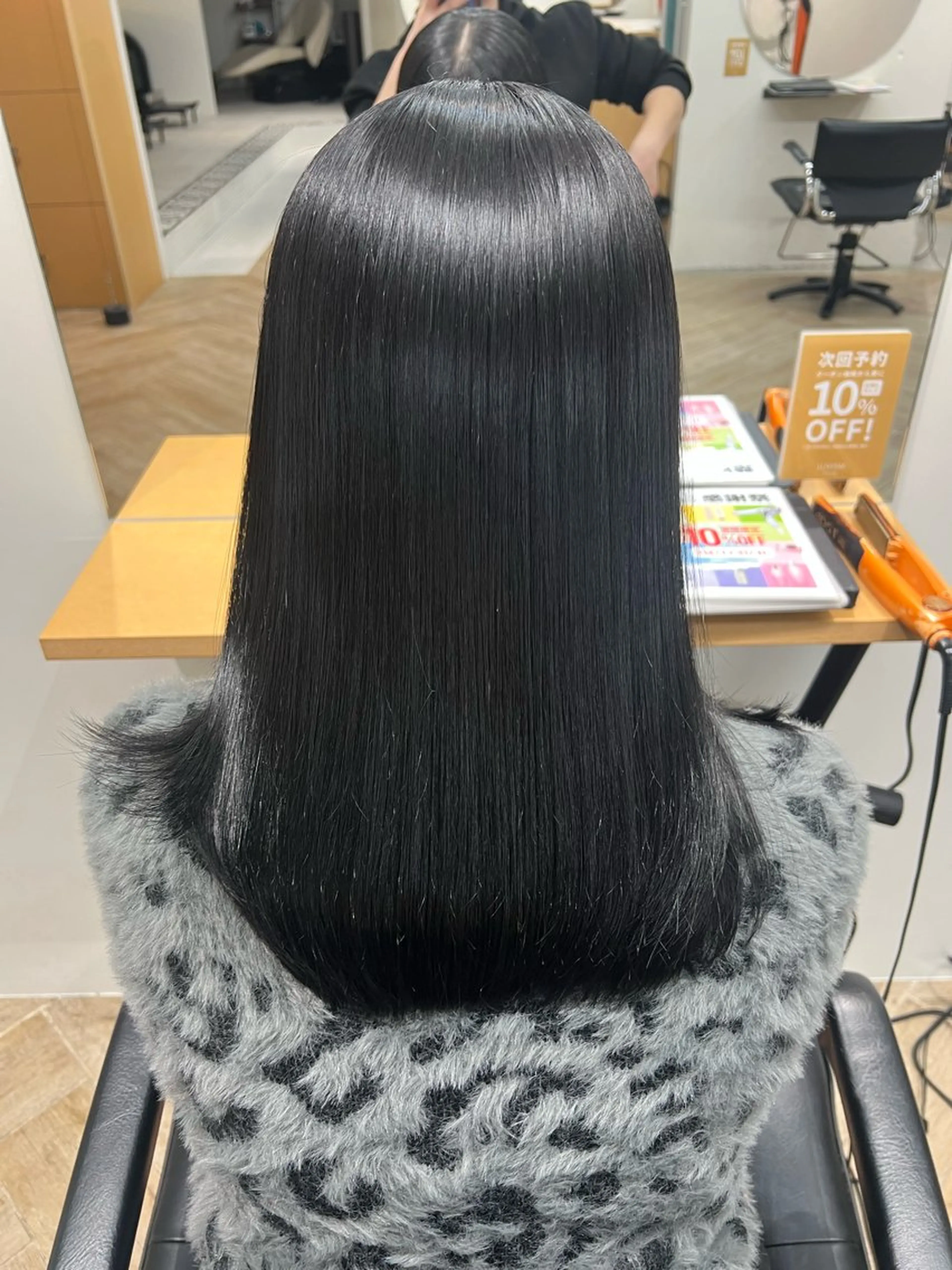 ミディアム カラー カット ヘアカラー トリートメント ベージュカラー 新潟/万代/井上佑のヘアスタイル