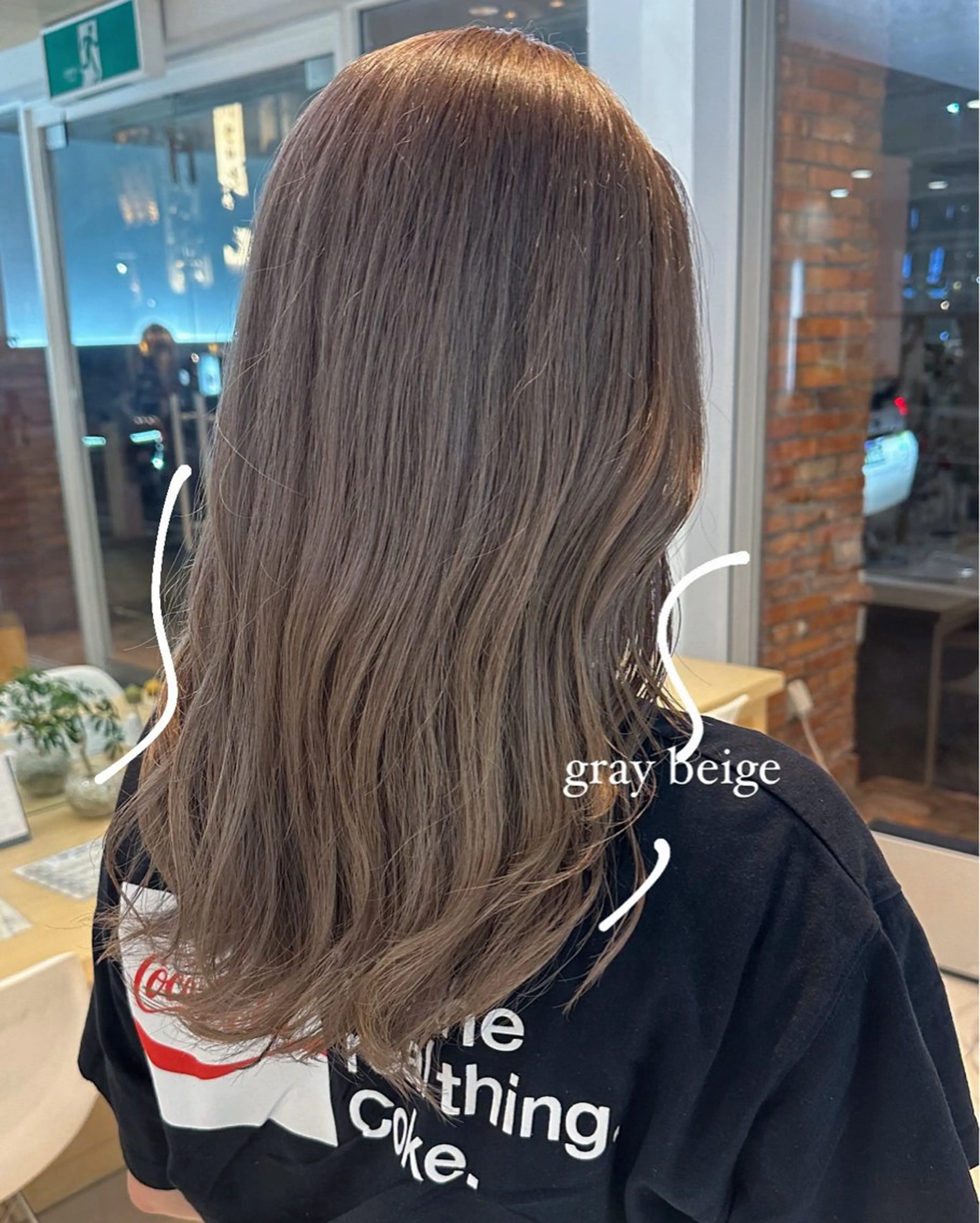 セミロング カラー グレージュ ヘアカラー トリートメント 山下恋佳/矢場町/ ブリーチ/ショートのヘアスタイル