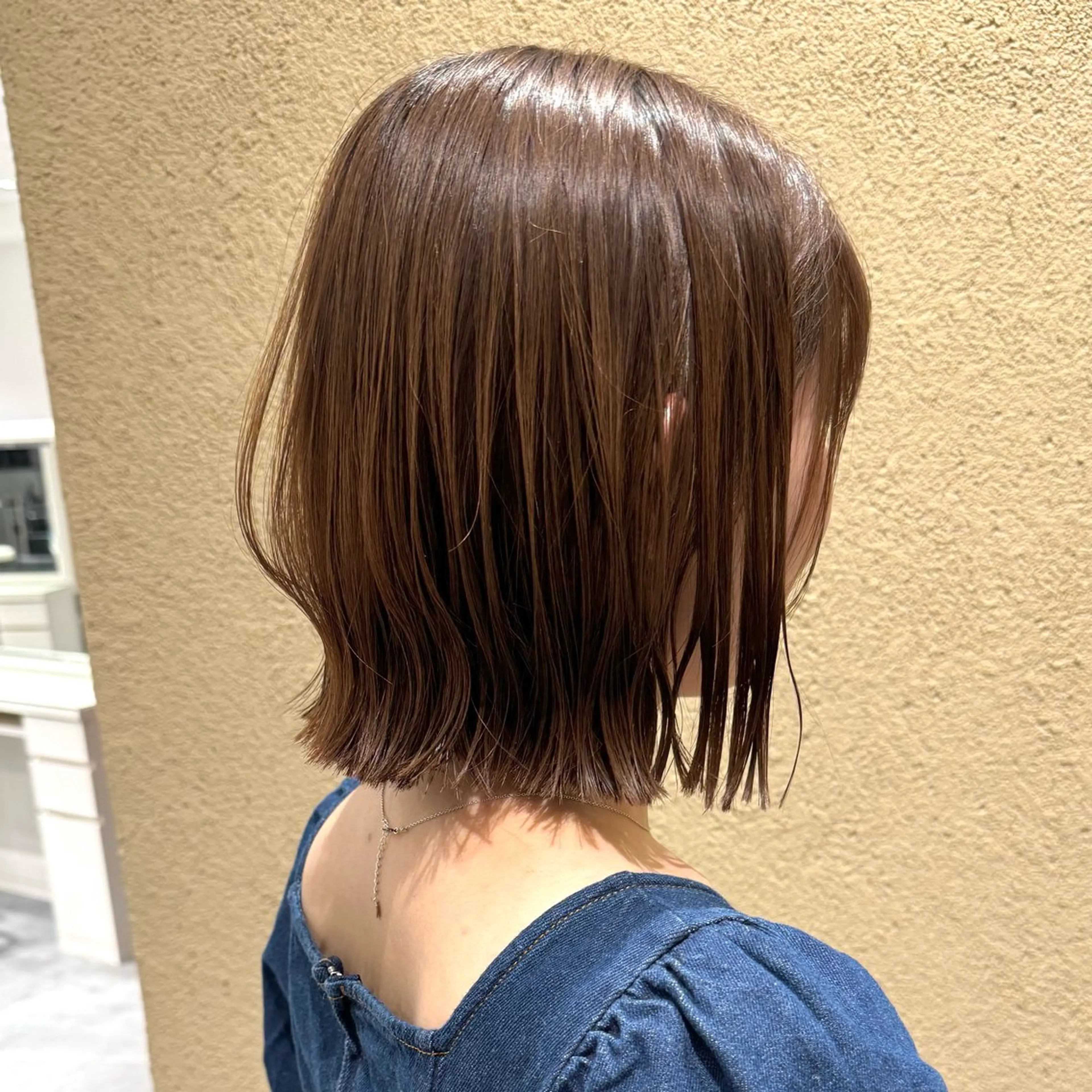 ショート 切りっぱなしボブ ボブ ヘアカラー トリートメント ひなた あゆみのヘアスタイル