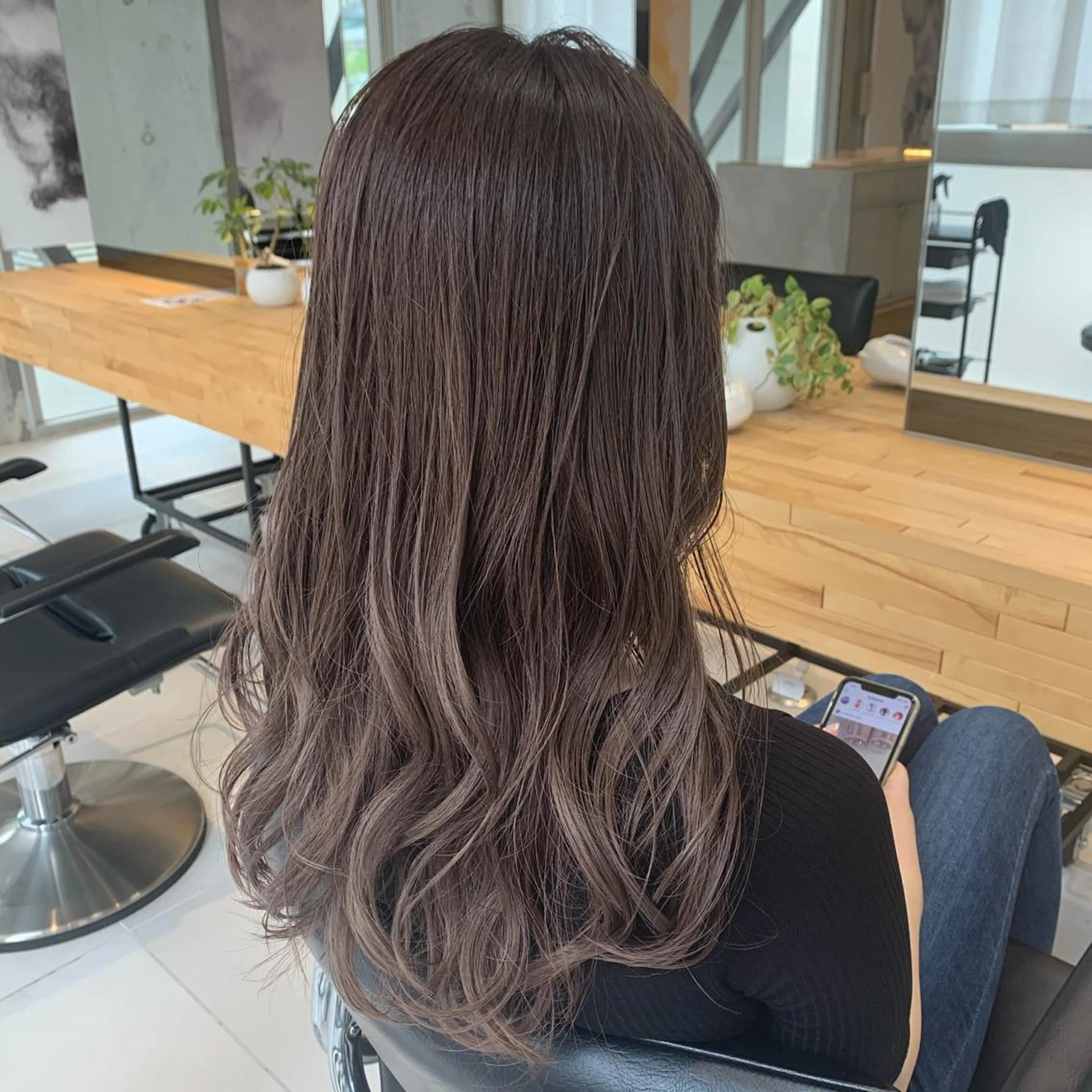 ロング アッシュ ボブ ハイライト 似合わせカット 縮毛矯正 カット ヘアカラー トリートメント hoNua. 栄/透明感カラーのヘアスタイル