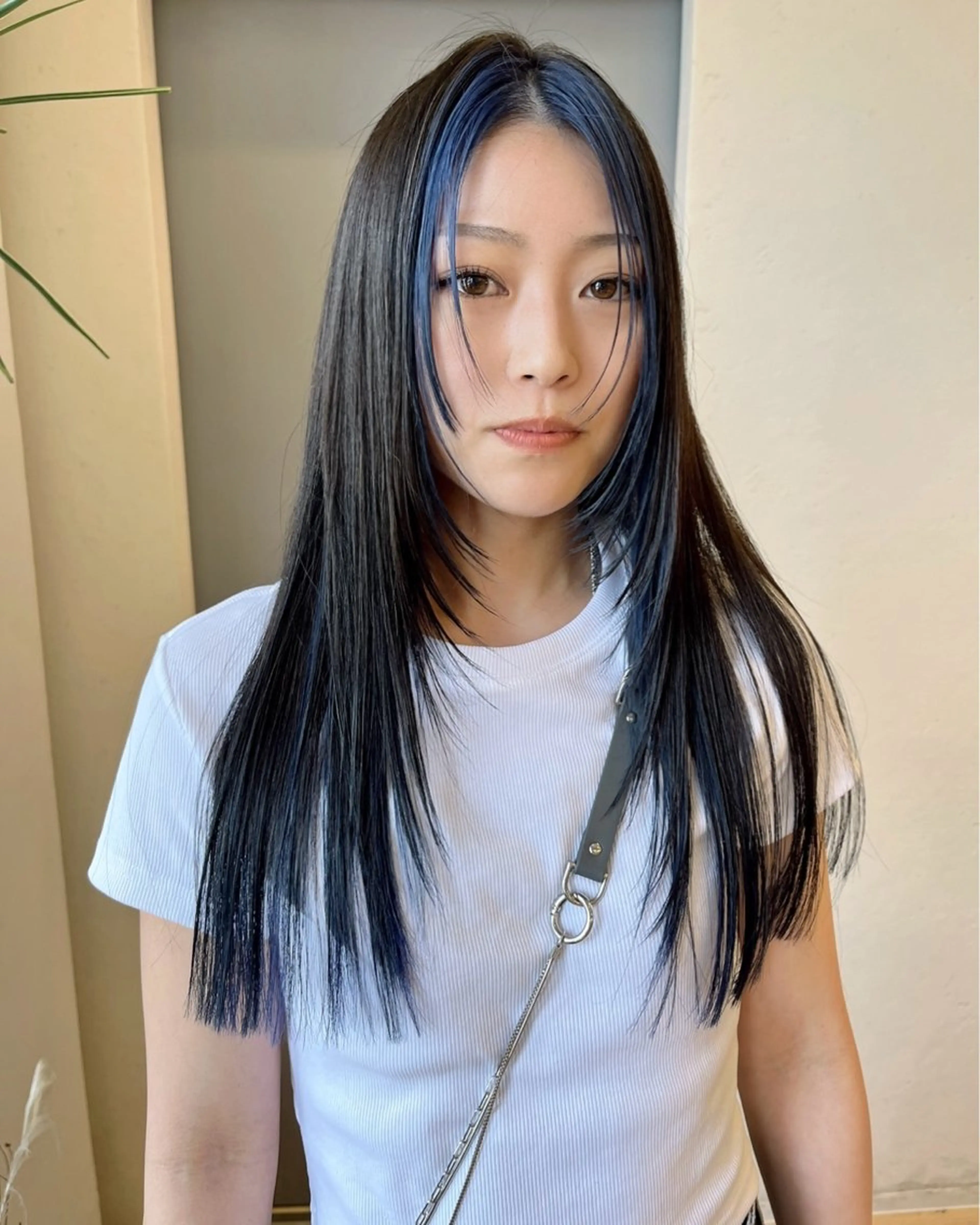 ロング カラー 吉原 由菜のヘアスタイル
