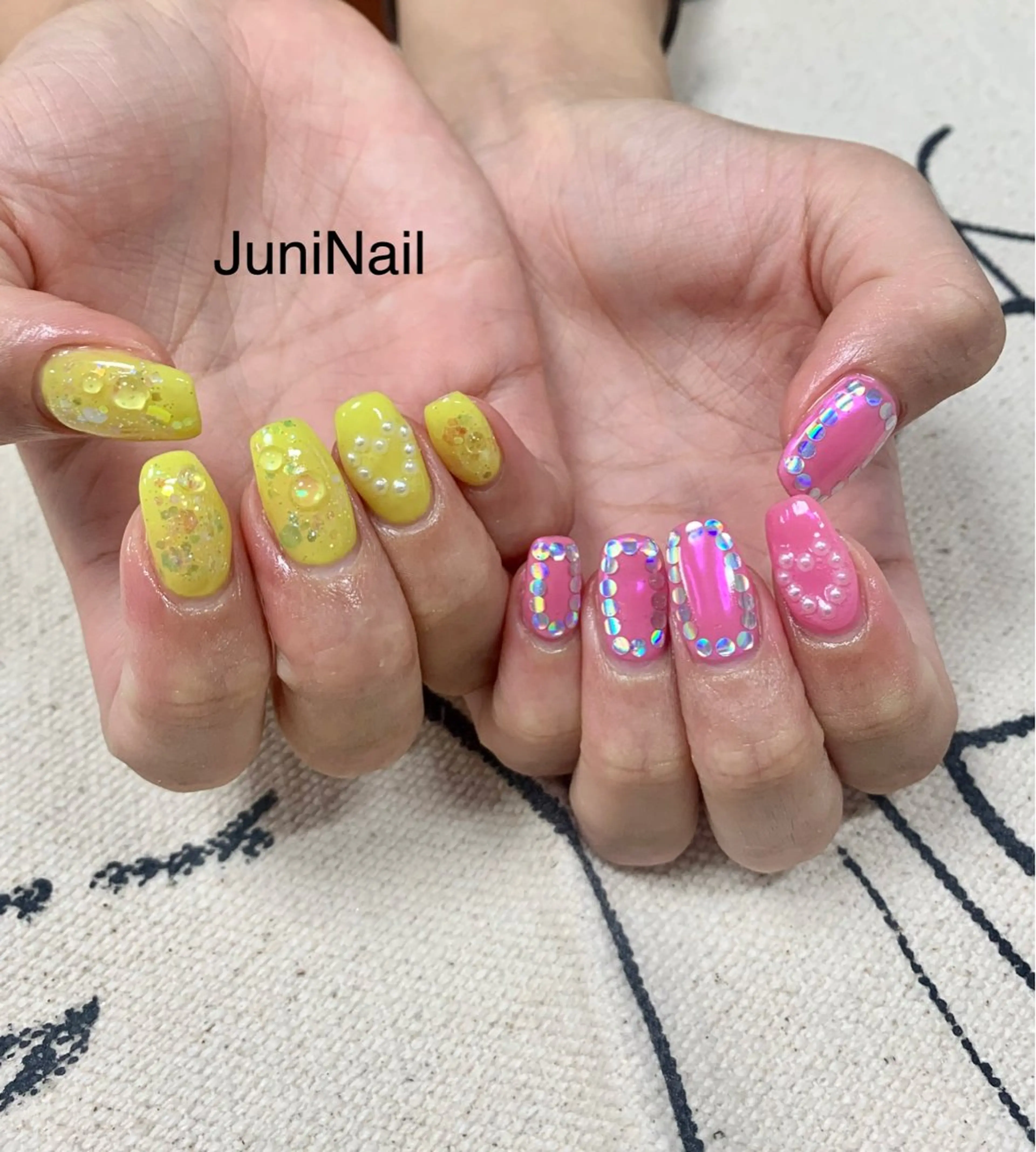 ネイル オーロラネイル クリアネイル フラッシュネイル 氷ネイル・うるうるネイル キラキラネイル ハンドネイル JuniNail 주니네일🇰🇷suのネイルデザイン