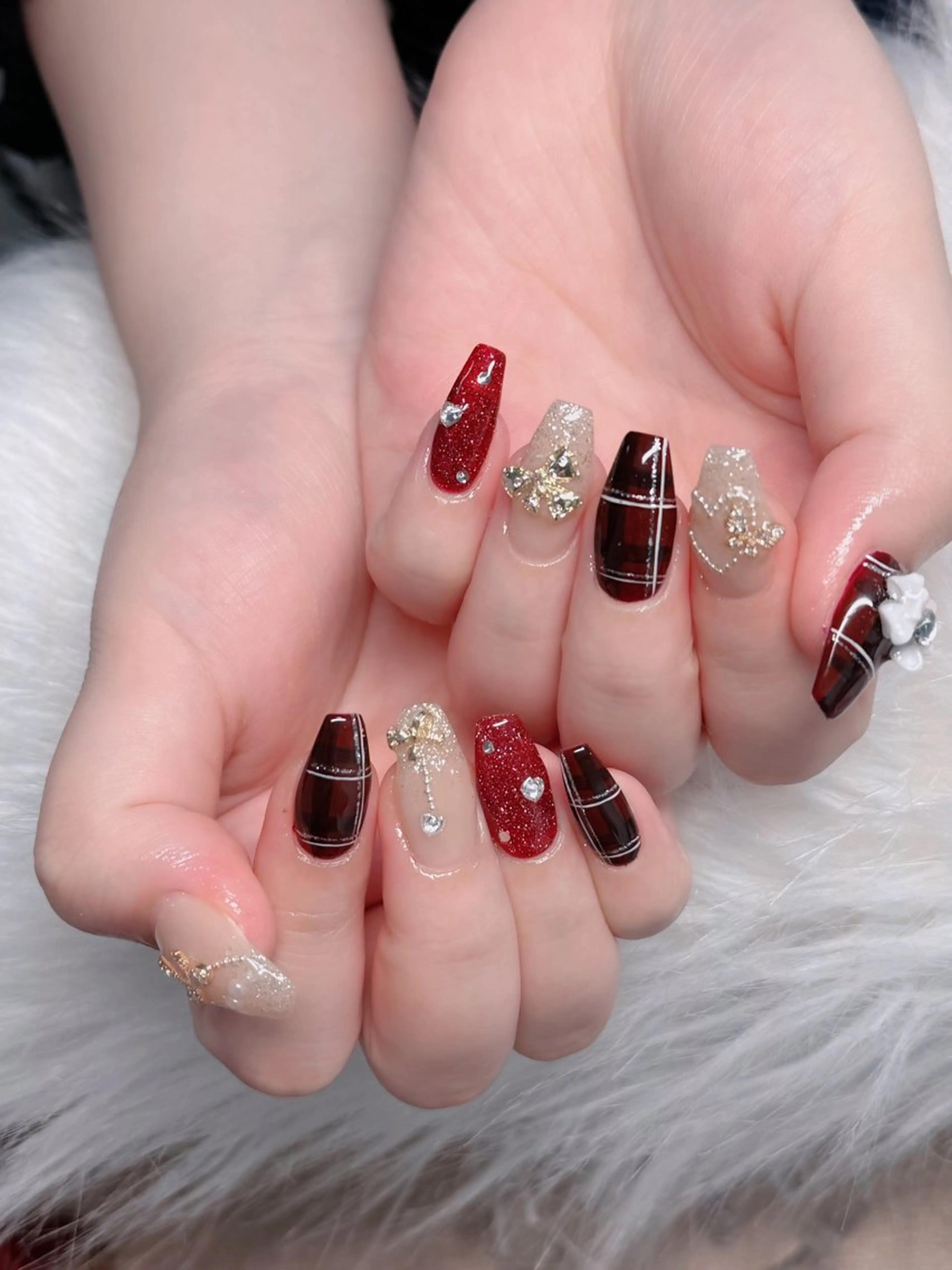 ネイル オーロラネイル フレンチネイル ジェルネイル ハロウィン キラキラネイル ハンドネイル H.baby Nail Salon所属・H.baby Nail Salonのネイルデザイン