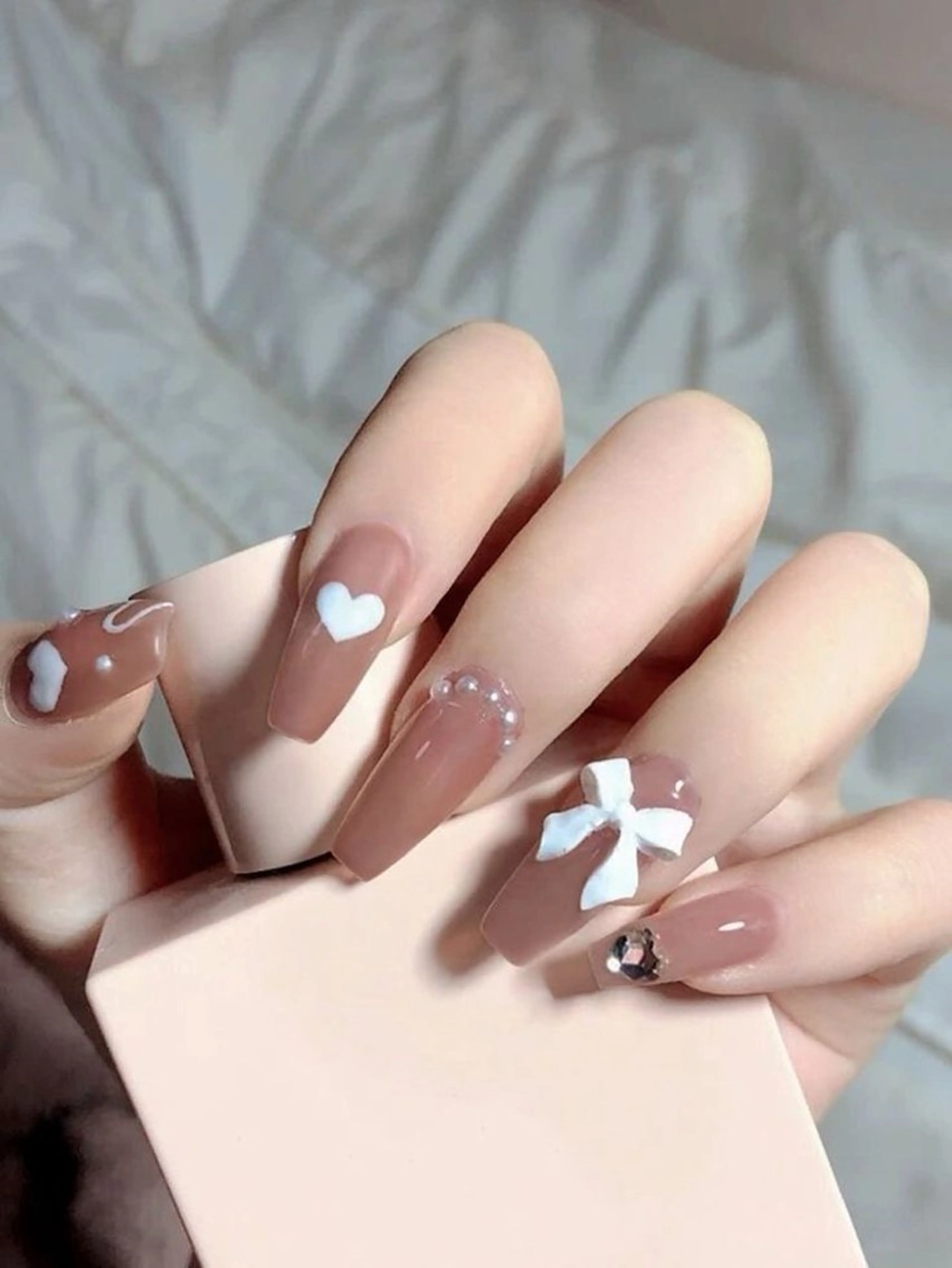 ネイル 韓国ネイル 持ち込み ニュアンスネイル ネイルチップ ハンドネイル EMI ANA.CHUOのネイルデザイン