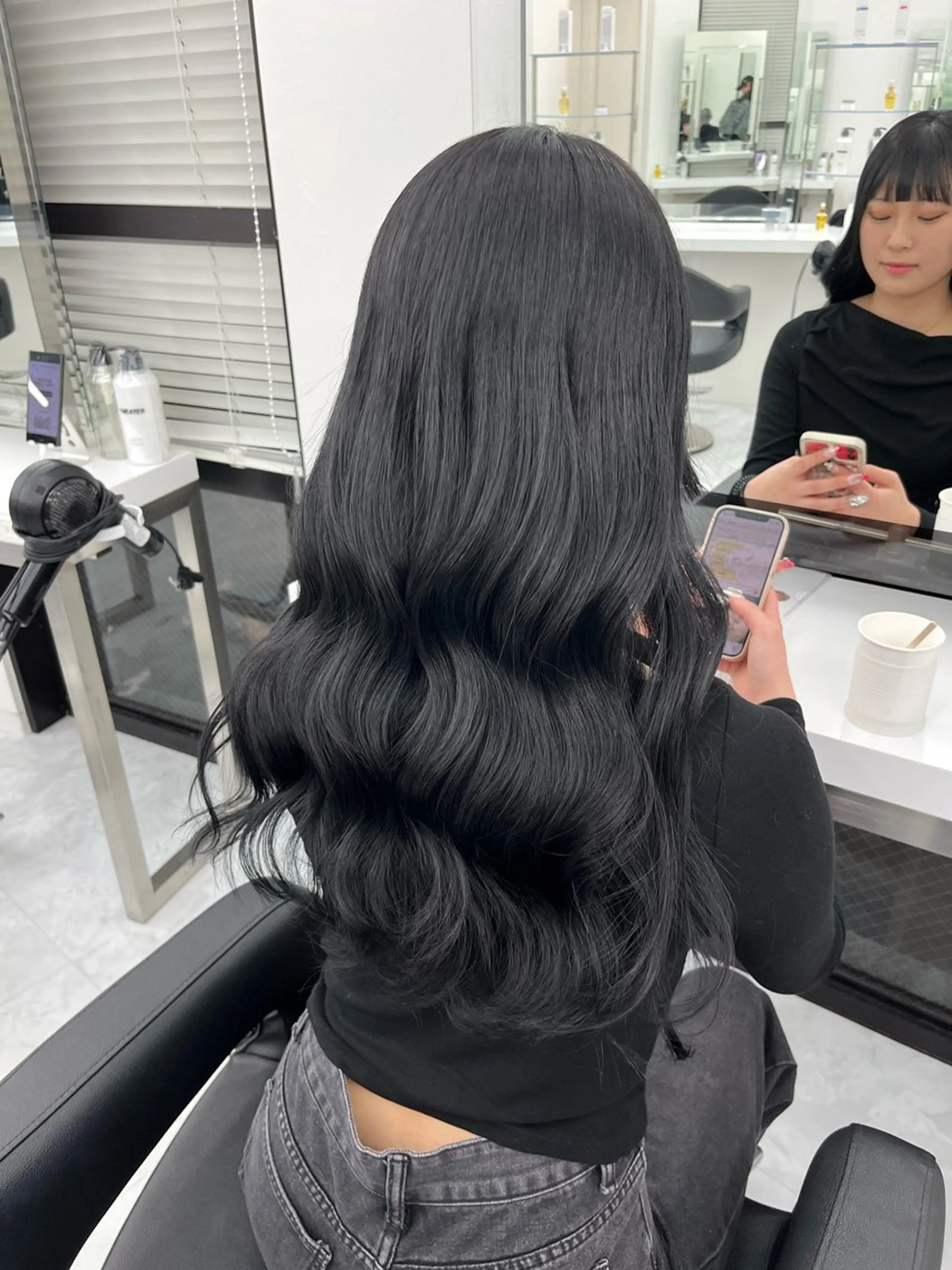 ロング カラー ヘアアレンジ 艶髪ハイトーン🫧 Kurehaのヘアスタイル