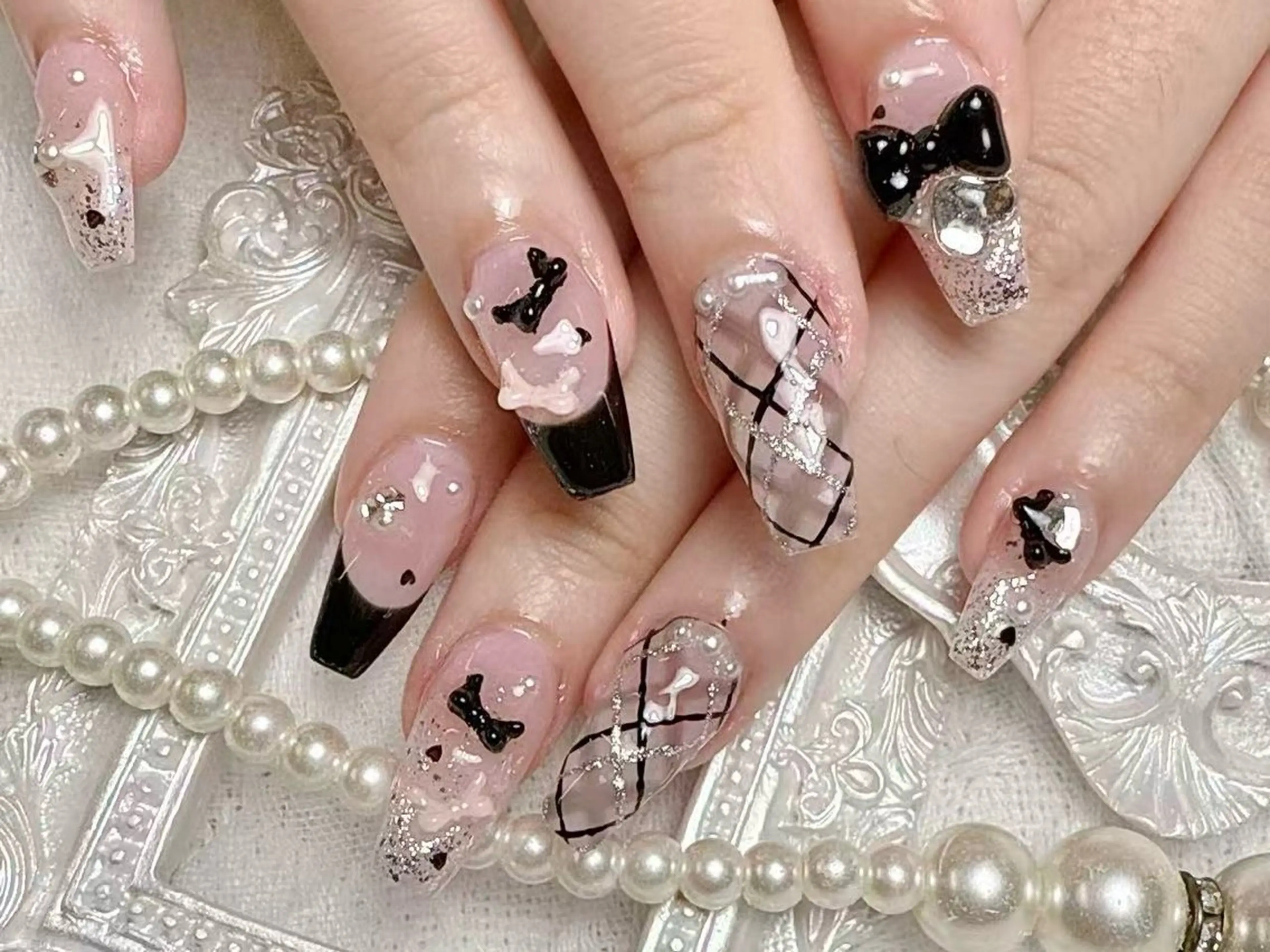 ネイル ジェルネイル 韓国ネイル マグネットネイル 持ち込み ワンカラーネイル ハンドネイル ハンドケア R1🎀Nail💕 池袋東口店のネイルデザイン