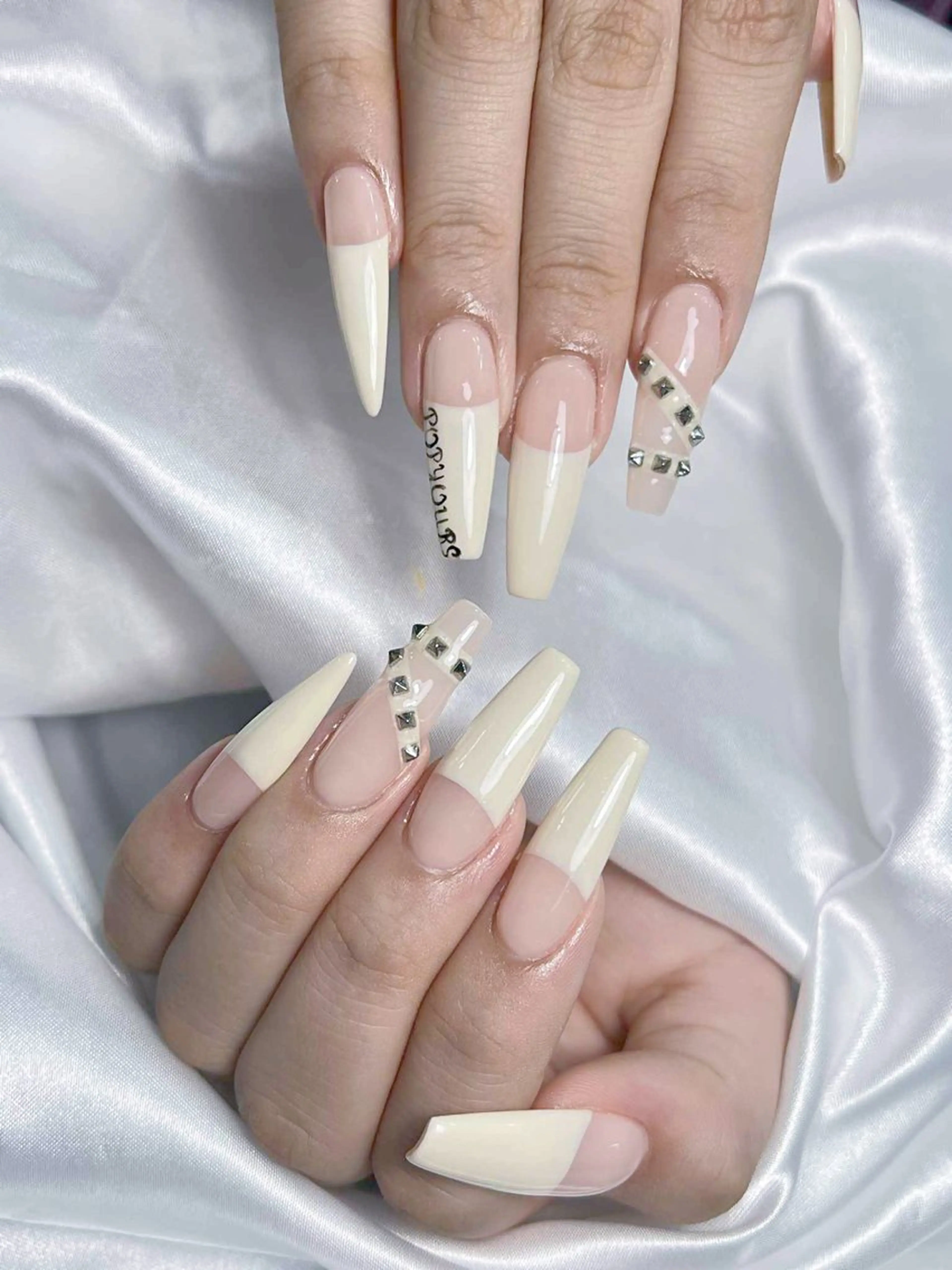 ネイル ハンドネイル LEELA NAIL STUDIO所属・LEELA NAIL STUDIOのネイルデザイン