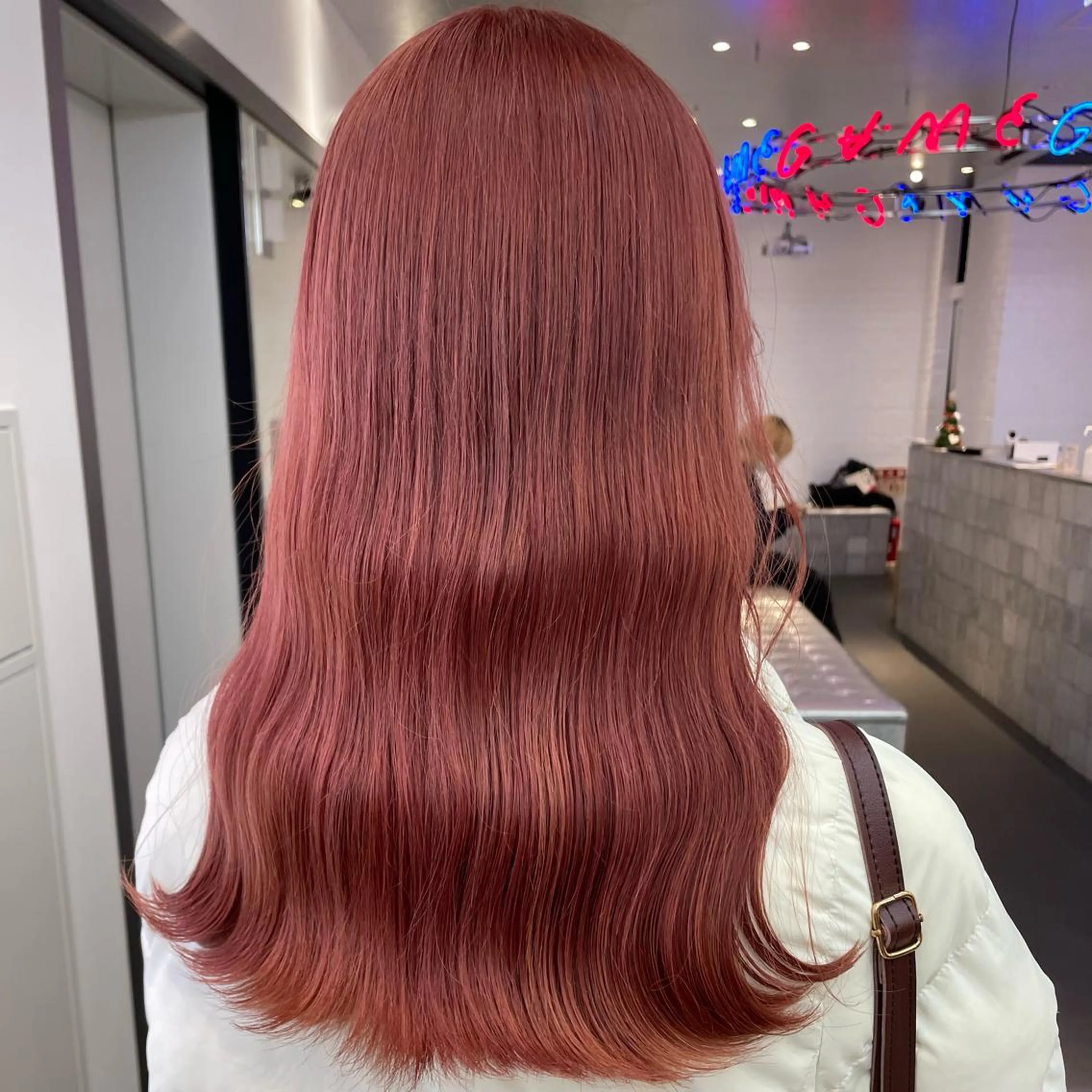 ロング カラー ピンクカラー Je suis heureuse Miel所属・🐩艶カラー/ chisato🌙のヘアスタイル