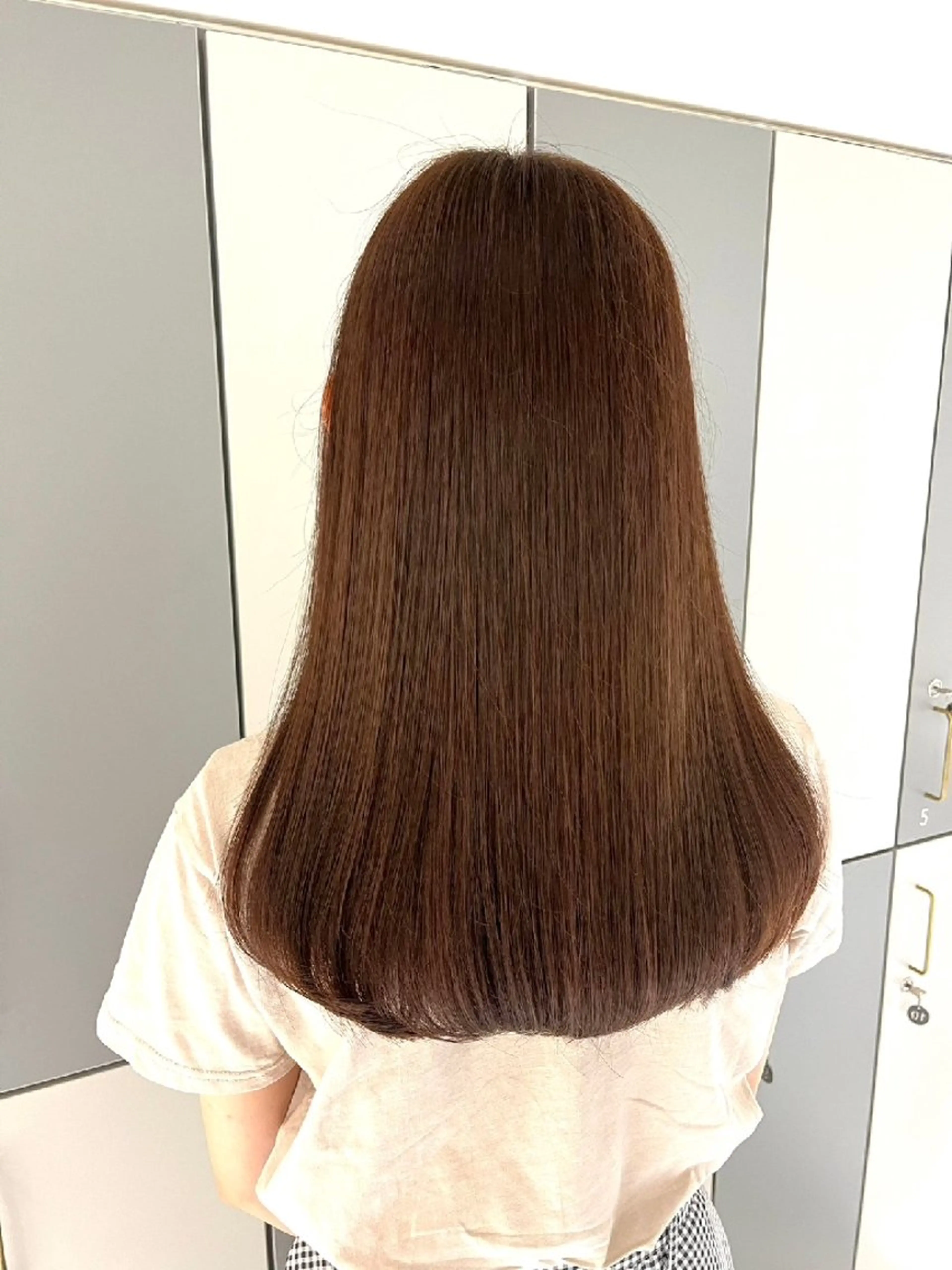 カラー ブラウンカラー マロンブラウン LOVEST クロサカ ユウナのヘアスタイル