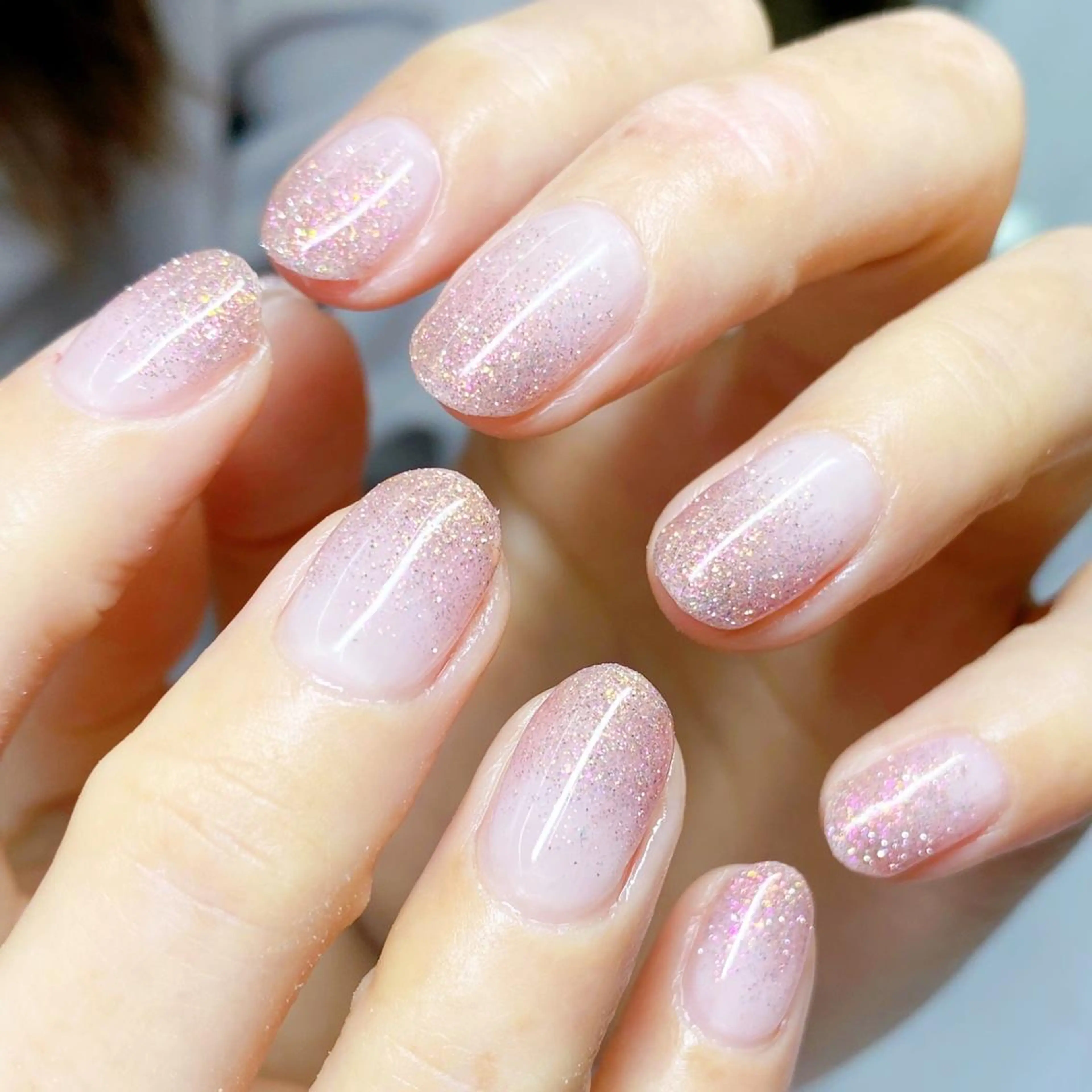 ネイル フラッシュネイル グラデーション 氷ネイル・うるうるネイル ハンドネイル 💐ka yo💐（東白楽）のネイルデザイン