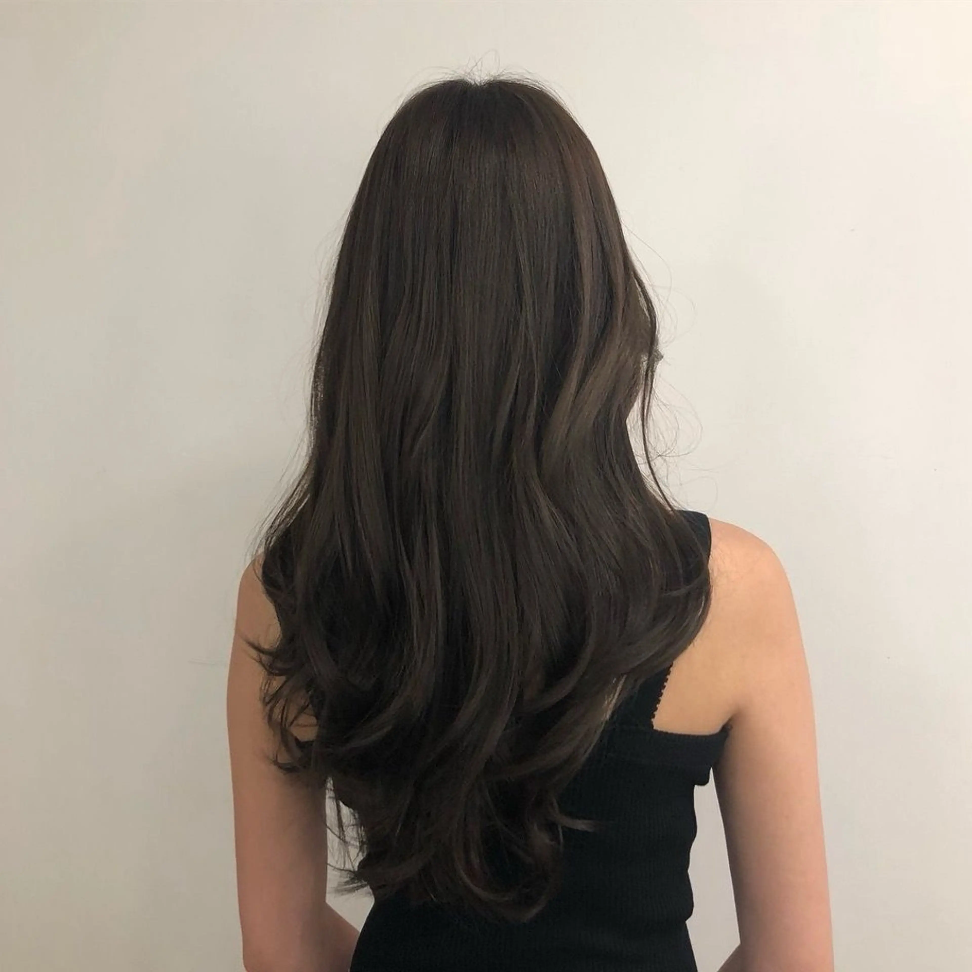 ロング senri 暖色ツヤ感カラー♥️のヘアスタイル