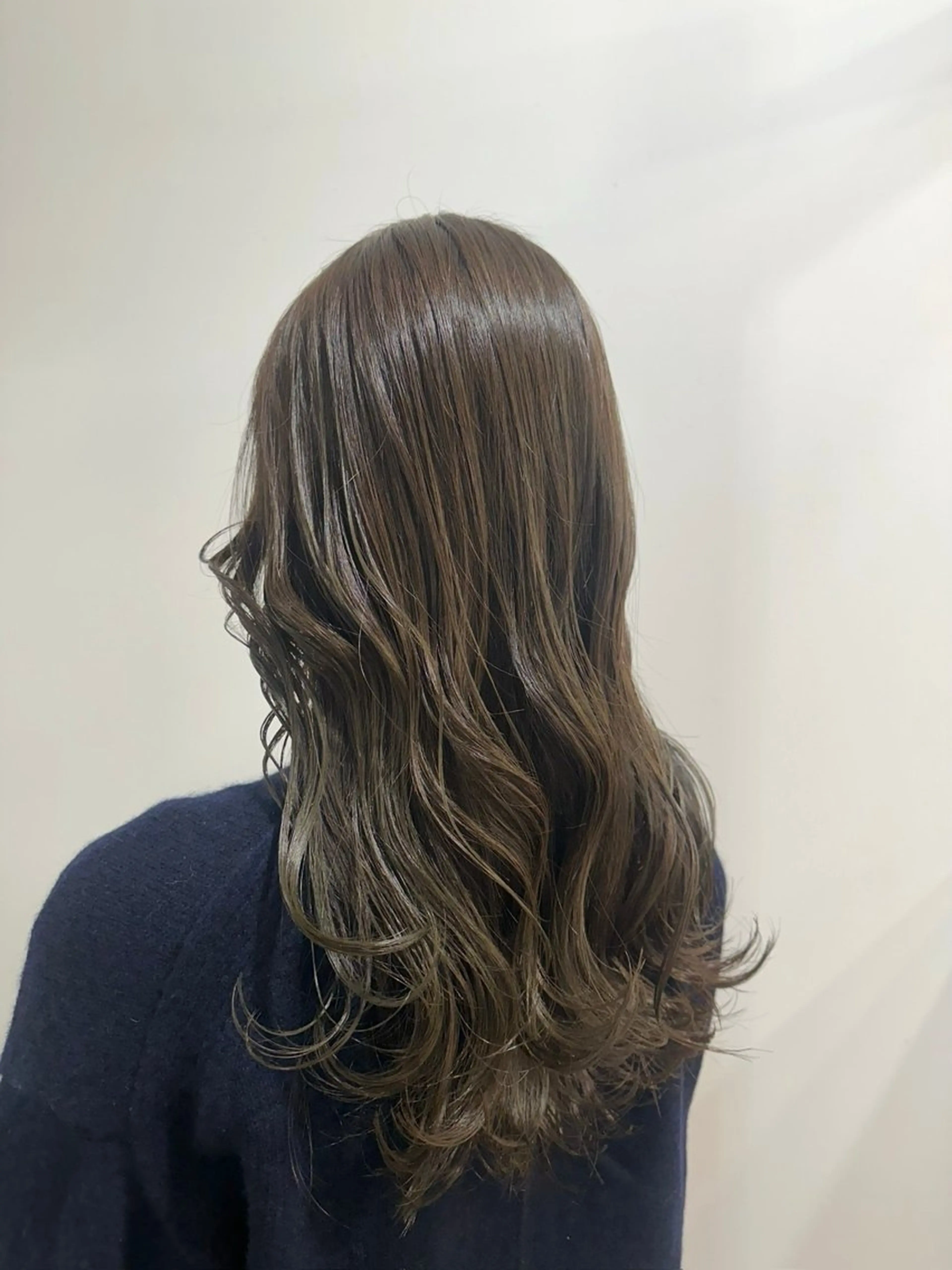 カラー ベージュカラー ブリーチ ブリーチなしカラー オリーブベージュ ヘアカラー きむら なみかのヘアスタイル