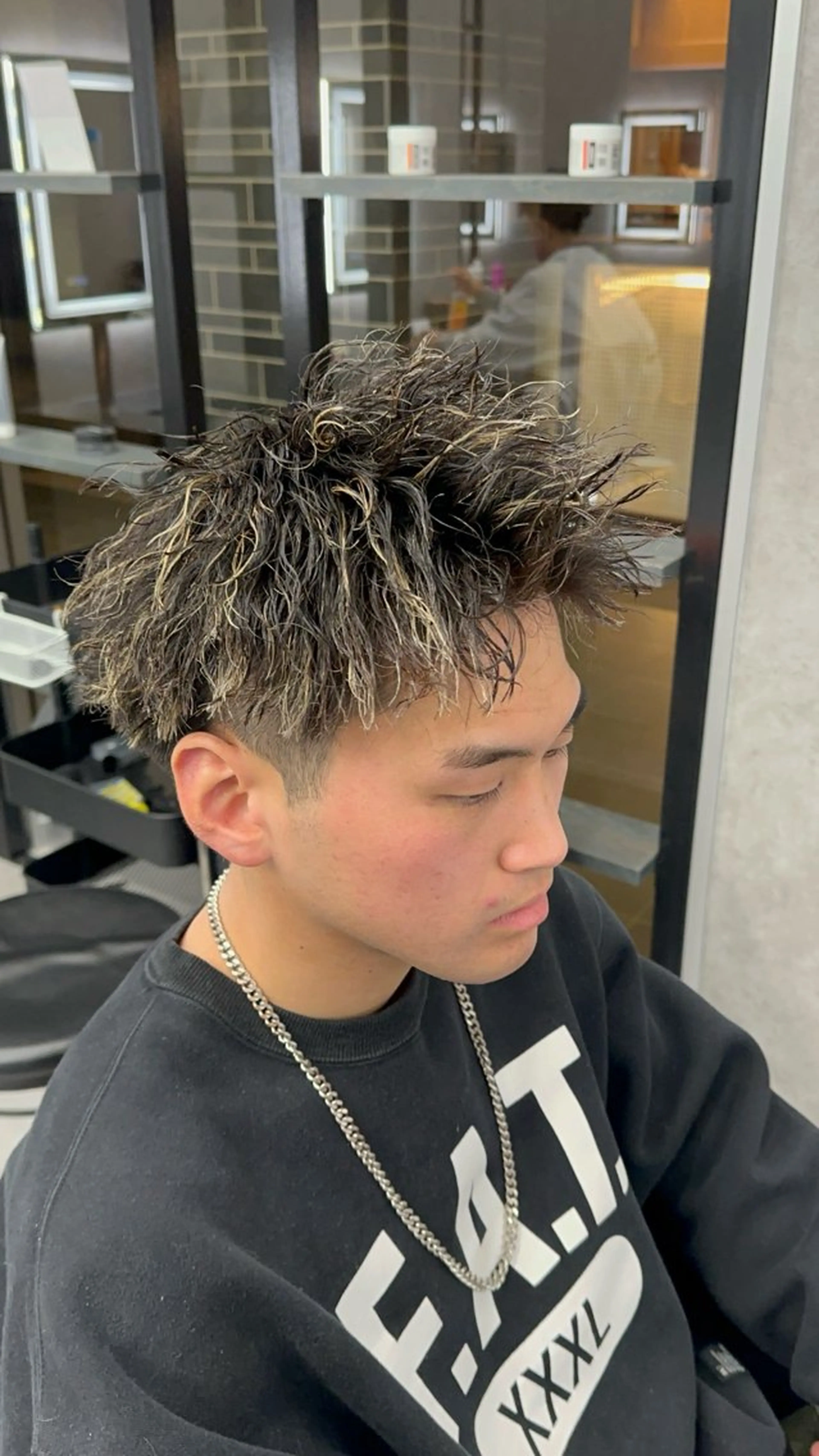 カラー パーマ メンズ メンズハイライト メンズメッシュ ハイライトカラー メッシュ カット ヘアカラー 札幌メンズヘア指名 No.1光👑👑のヘアスタイル