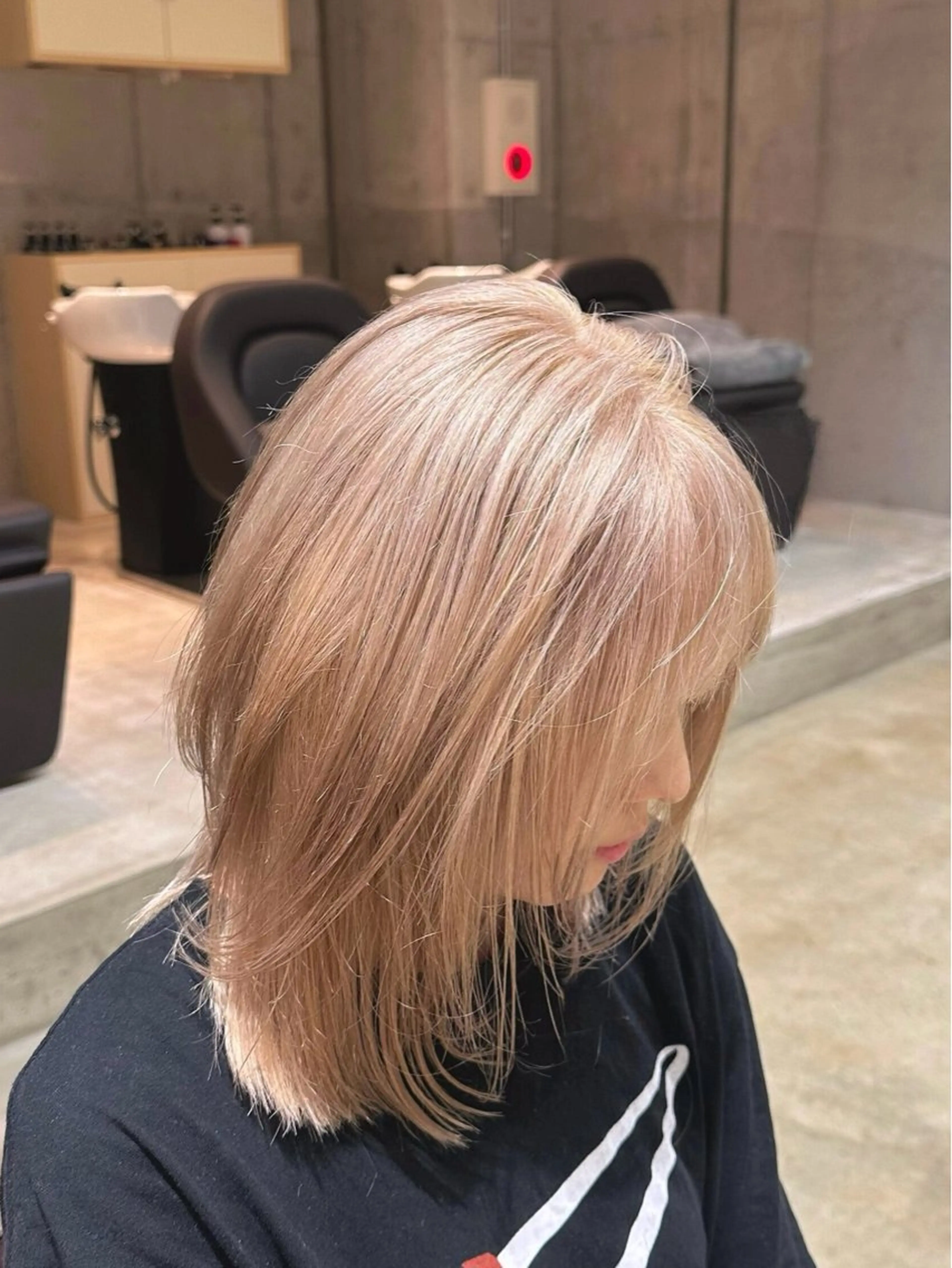 【✨ご新規様限定✨】ケアブリーチ+カラー+2stepプラチナトリートメントの写真