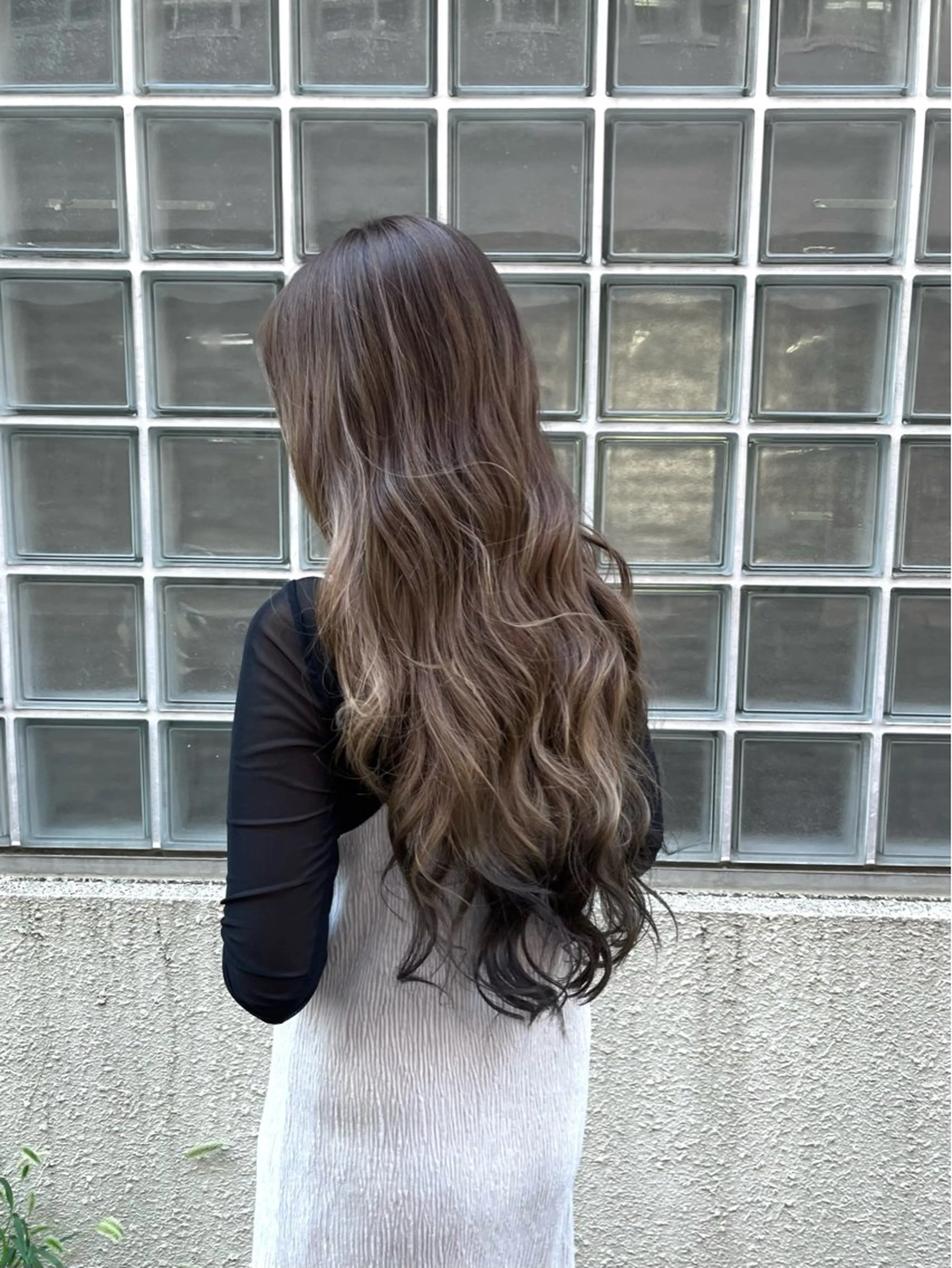 ロング カラー 齊藤 久恵のヘアスタイル
