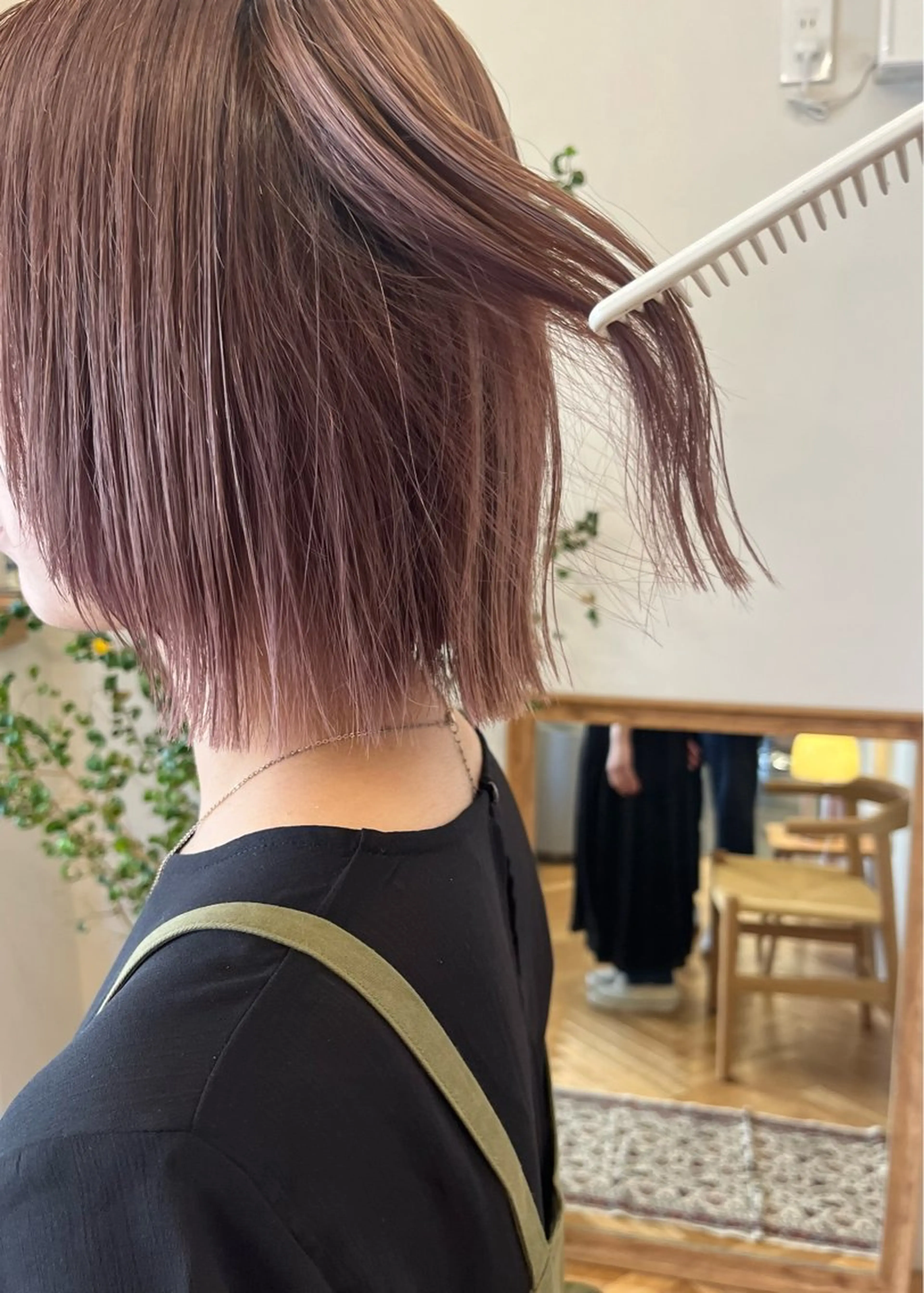 ショート カラー 切りっぱなしボブ ベージュカラー ブリーチ 透明感カラー ダブルカラー ヘアカラー 西山 紗耶香🪽 透明感カラー/ボブのヘアスタイル