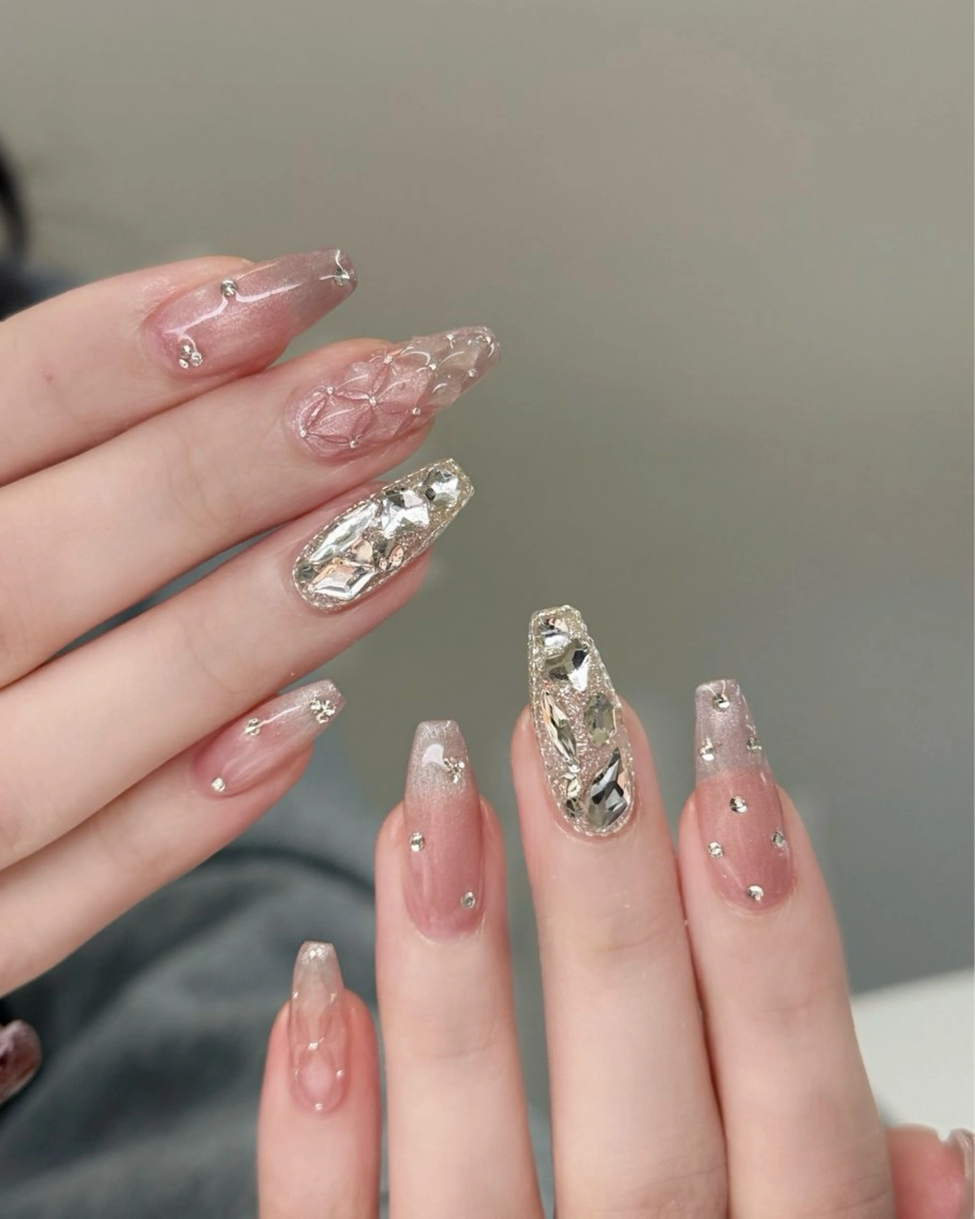 ネイル フレンチネイル マグネットネイル シンプルネイル ネイルチップ ハンドネイル NAILS 168 池袋西口駅前店のネイルデザイン
