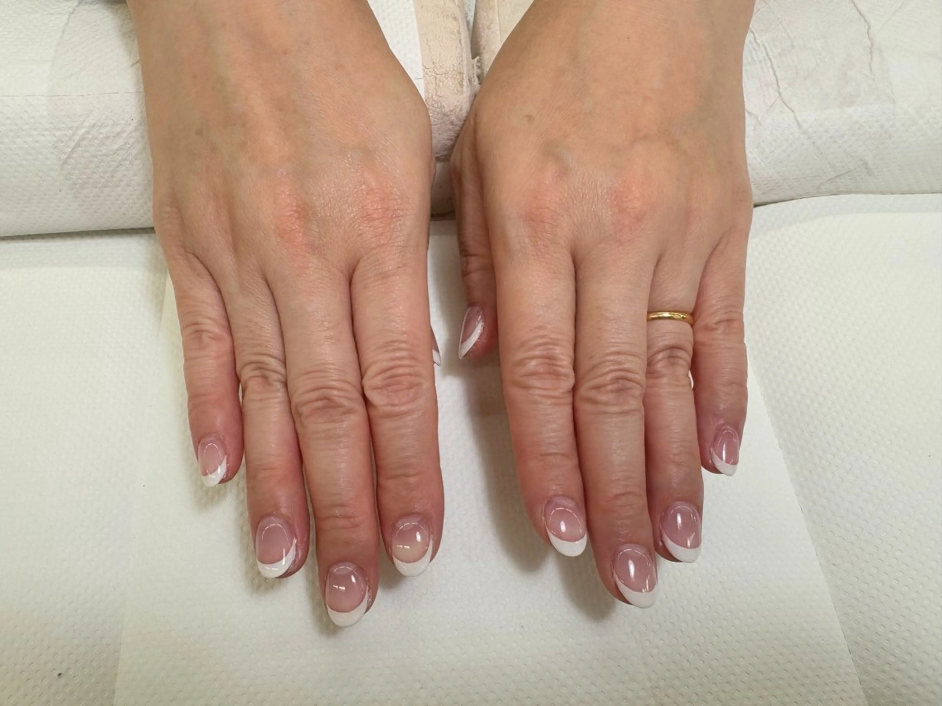 ネイル フレンチネイル ハンドネイル 【MAXKELLY】 Shiotaのネイルデザイン