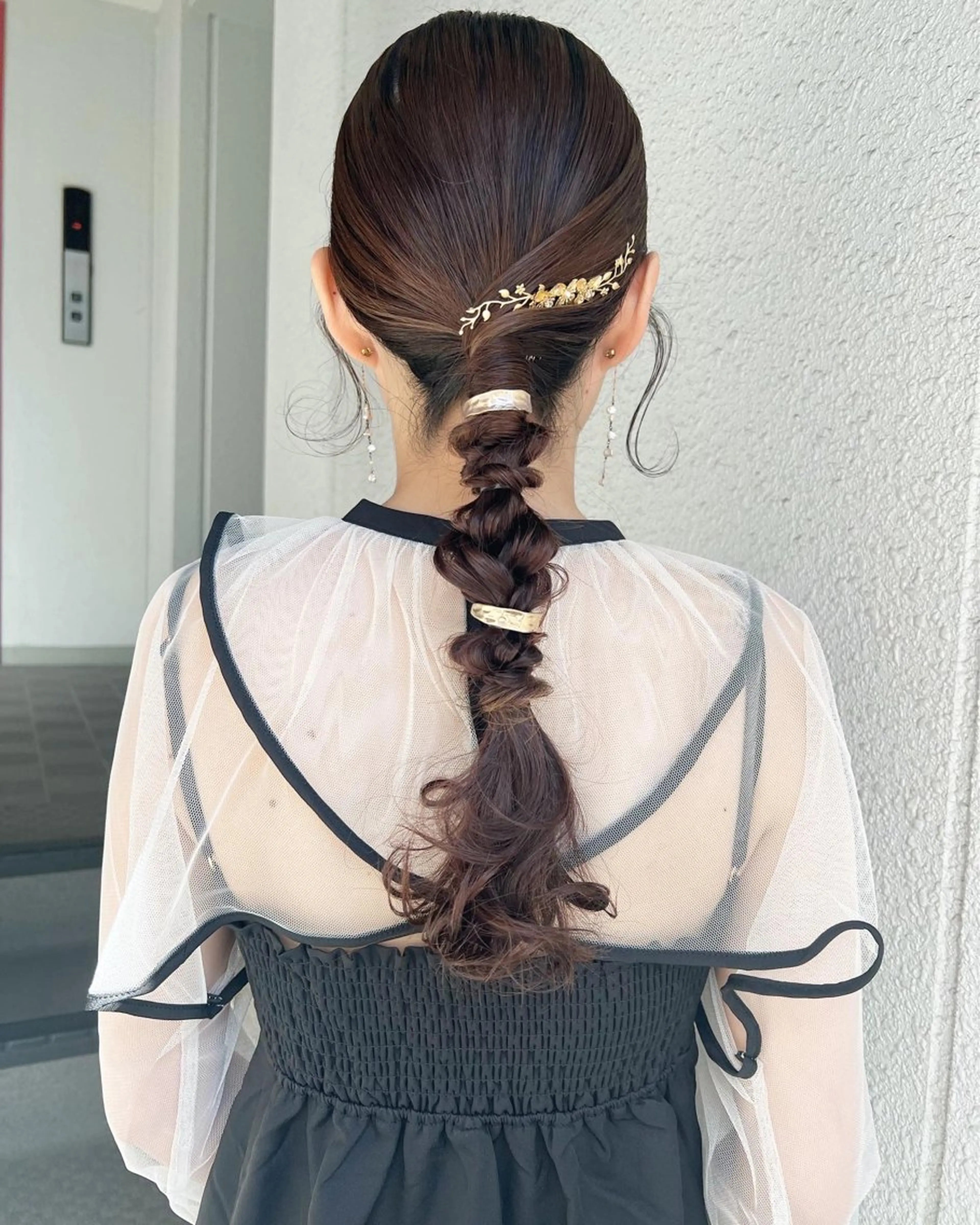 ロング ヘアアレンジ 結婚式・ブライダル ヘアセット カラーパティシエ facce🌼ikoのヘアスタイル