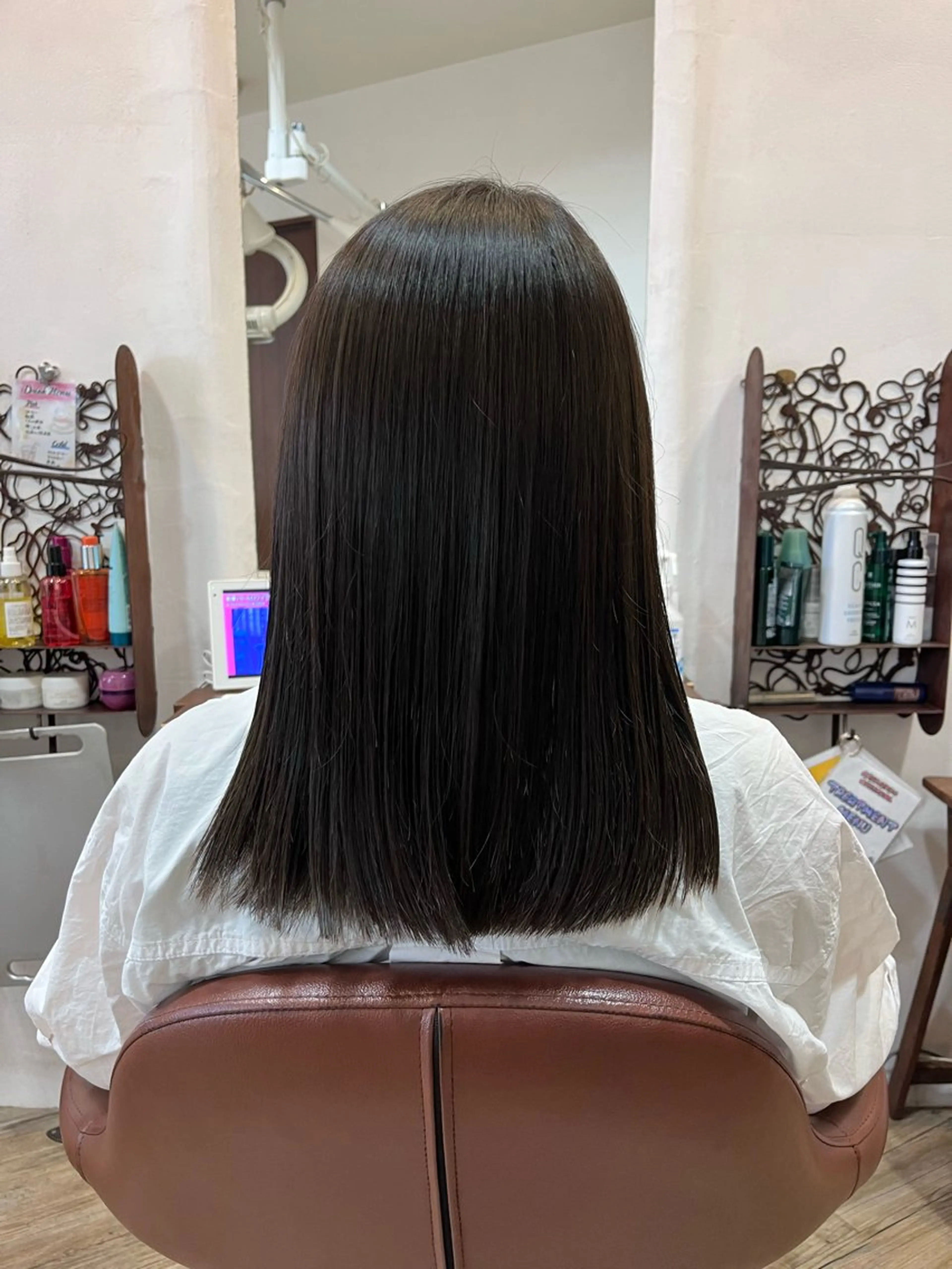 ミディアム カット トリートメント 小山 朱音のヘアスタイル