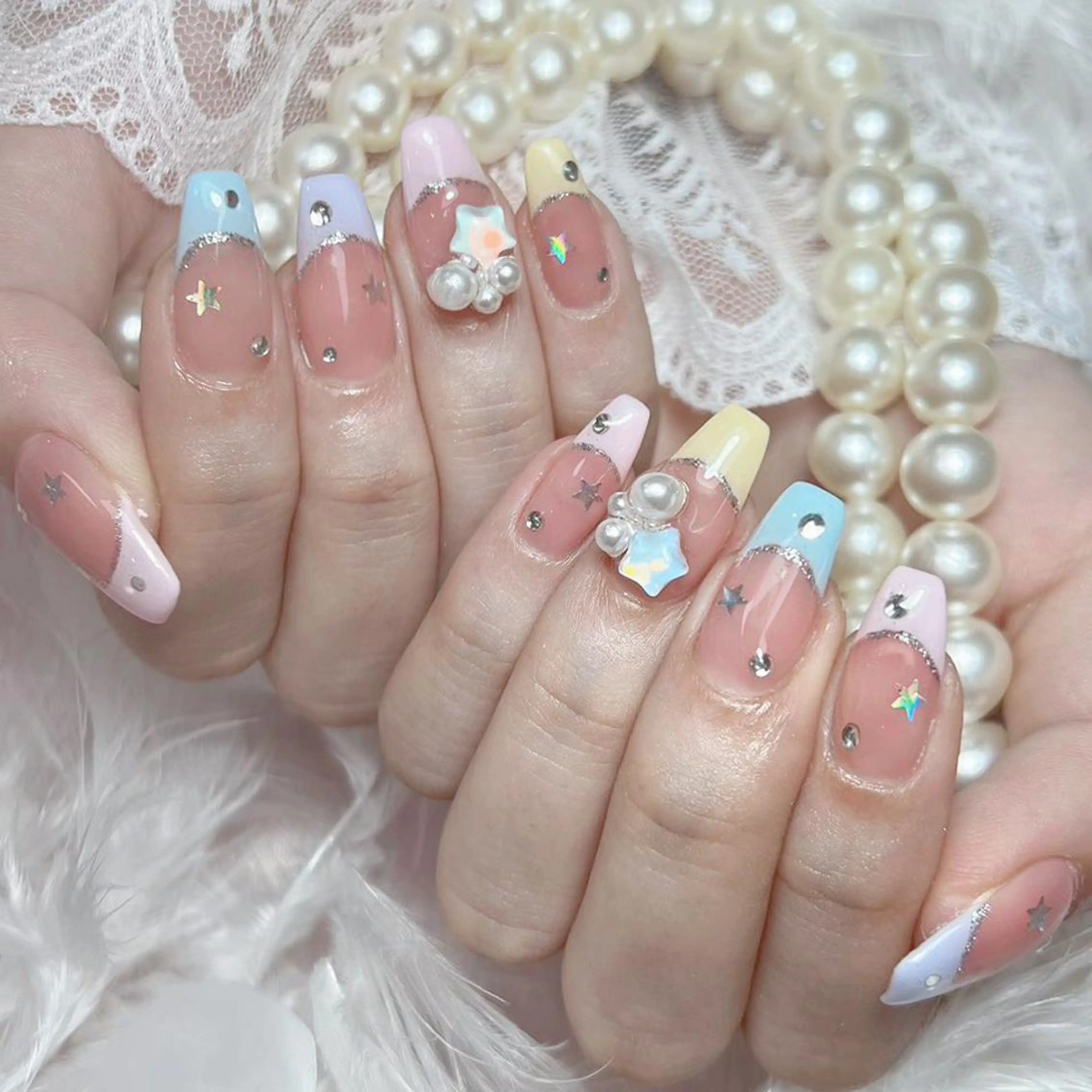 ネイル アートネイル オーロラネイル ガーリー キラキラネイル 韓国ネイル Diamond NAIL✨のネイルデザイン