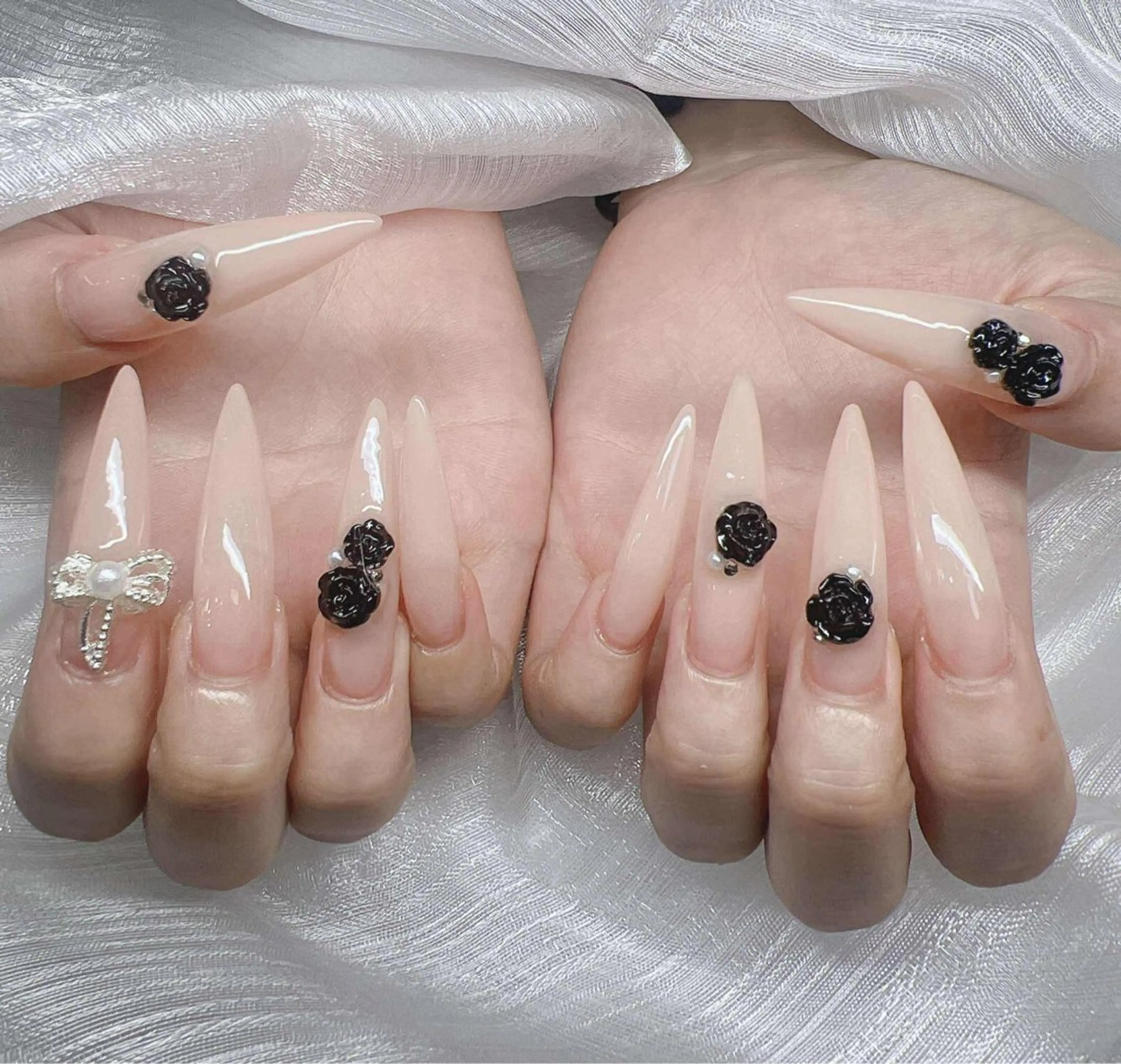 ネイル 長さ出し グラデーション 卒業式 キラキラネイル マグネットネイル ハンドネイル Lee Nailsのネイルデザイン