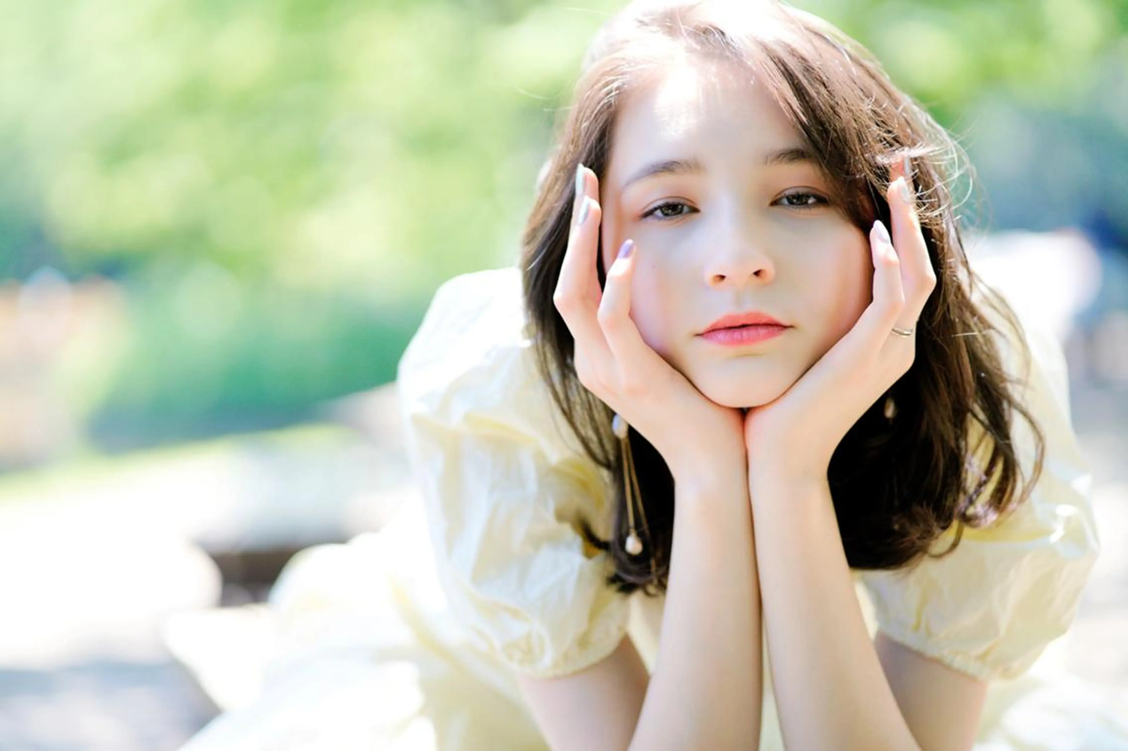 ロング カラー ベージュカラー デザインカラー グラデーションカラー イルミナカラー オリーブベージュ N° +aero 横浜のヘアスタイル