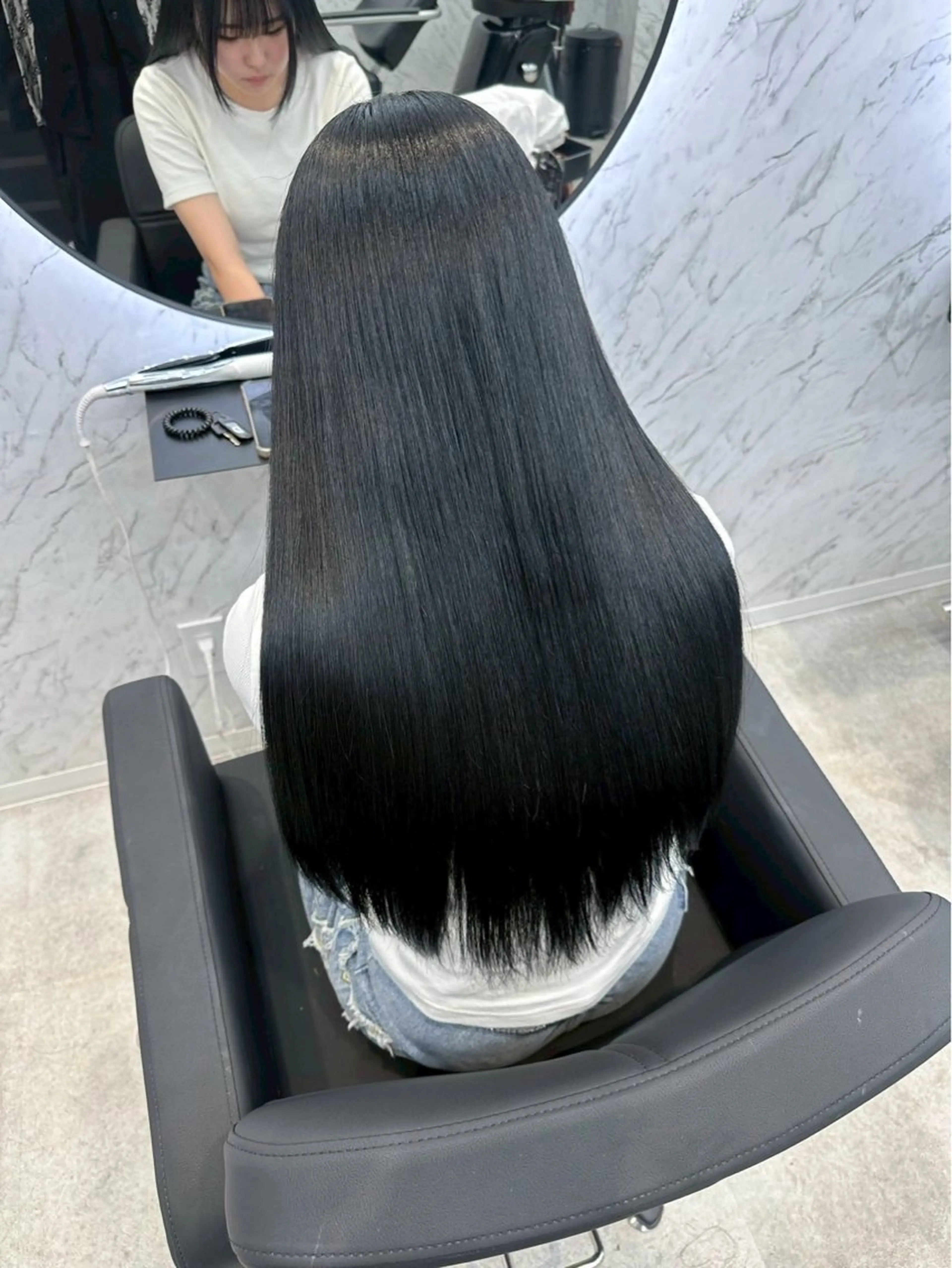 カラー 黒髪 ブリーチ 透明感カラー ナチュラルブラック ブリーチなしカラー hair salon dot.mooda所属・레온⋆✦ Leon 透明感✨️Colorのヘアスタイル