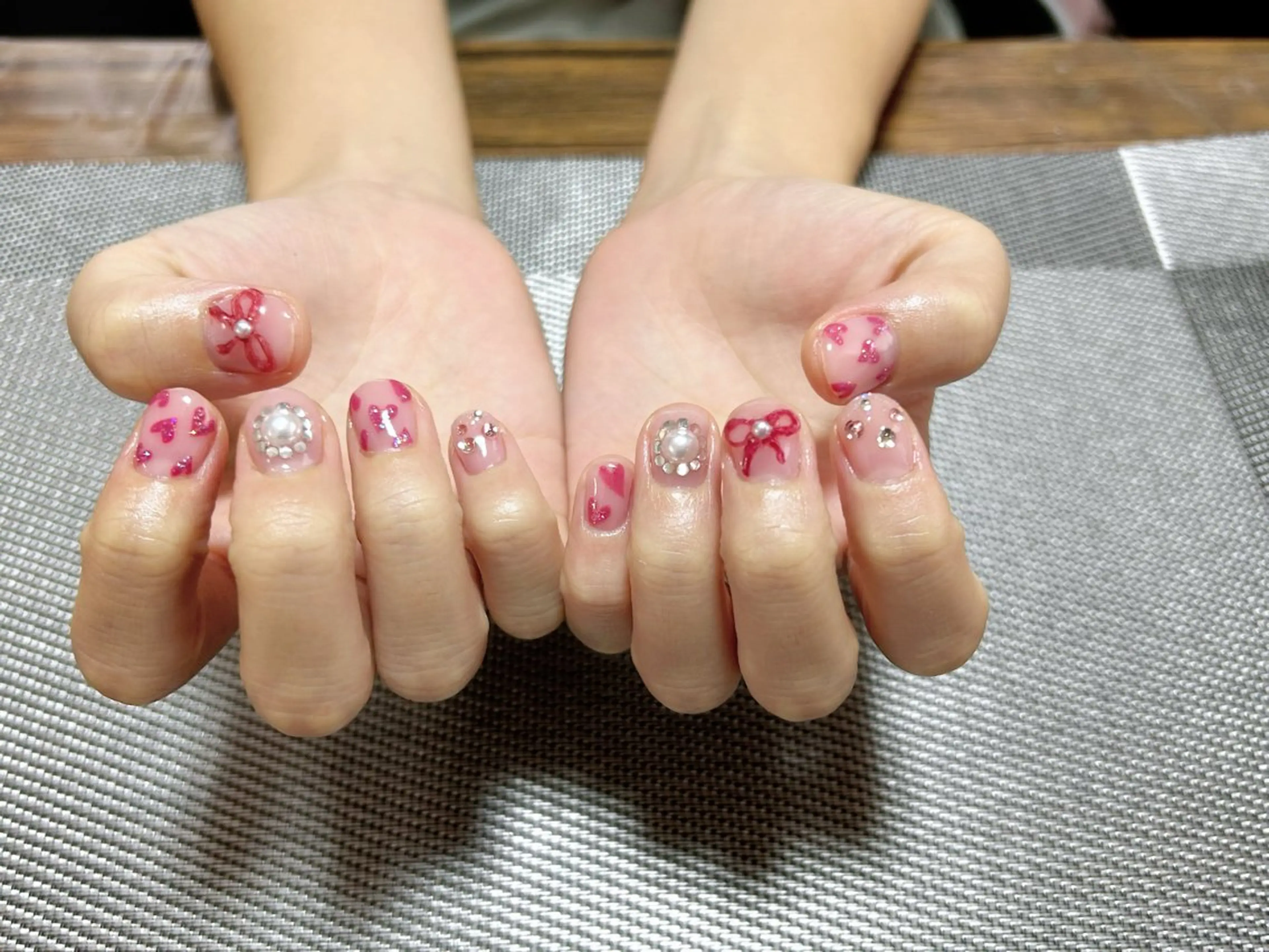 ネイル ハート リボン ハンドネイル i nailのネイルデザイン