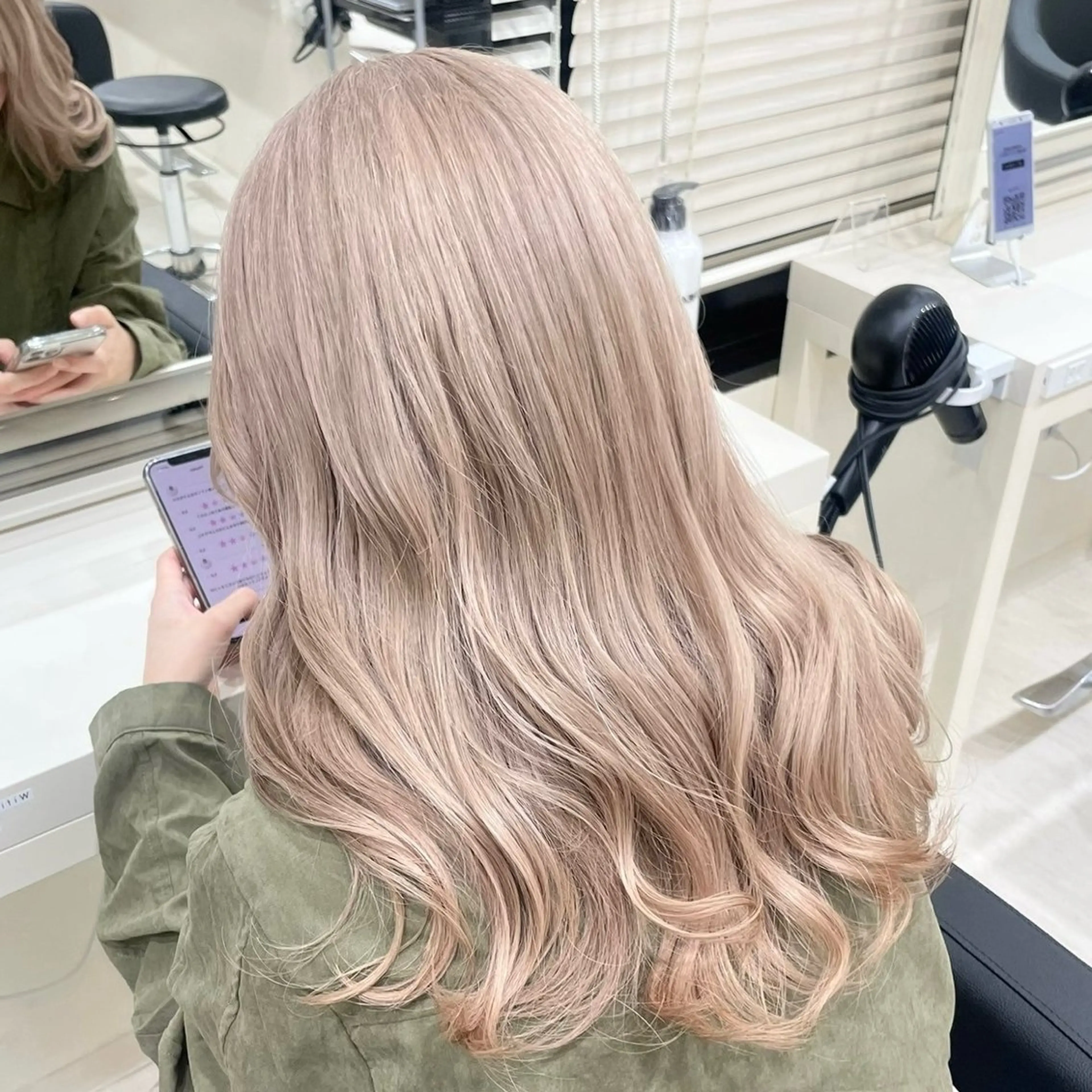 ミディアム カラー 🎀🧁ダメージレス 艶髪カラー🧁🎀のヘアスタイル