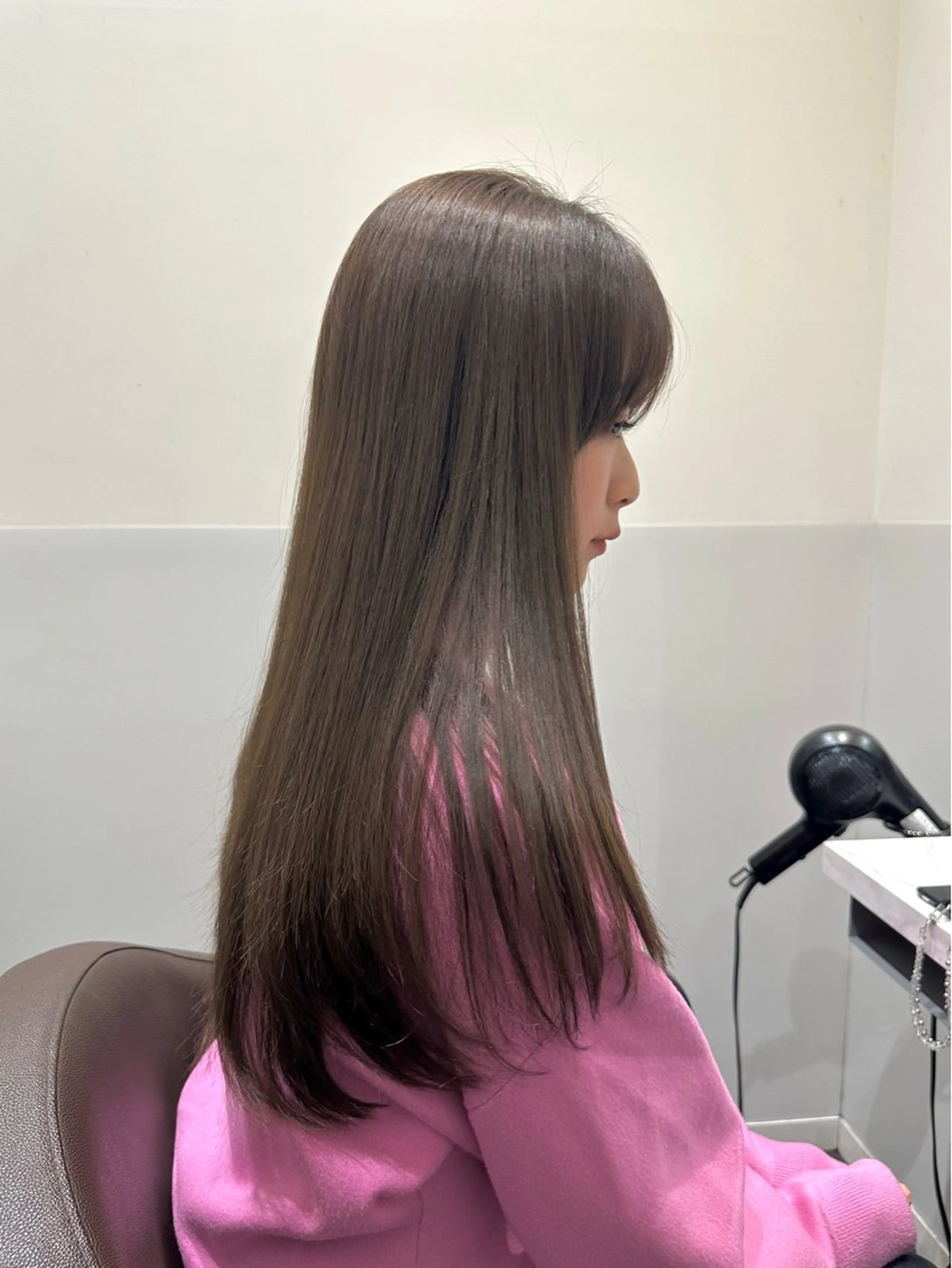 ロング カラー ベージュカラー ブリーチ ケアカラー ブリーチなしカラー レイヤーカット LUMO所属・矢野 晃平のヘアスタイル