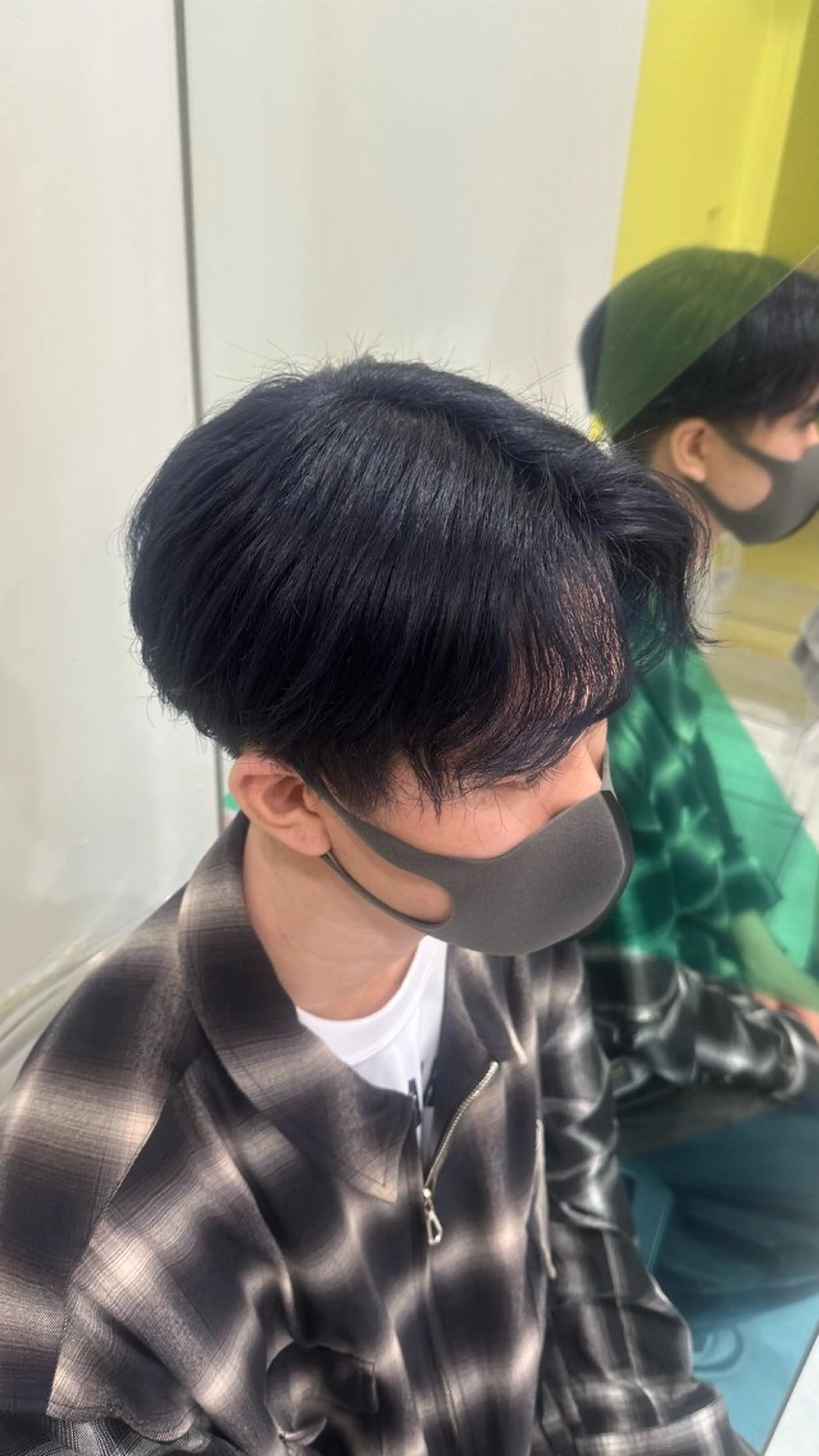 ショート カラー ハイトーン🌈メンズ カット♡Machanのヘアスタイル