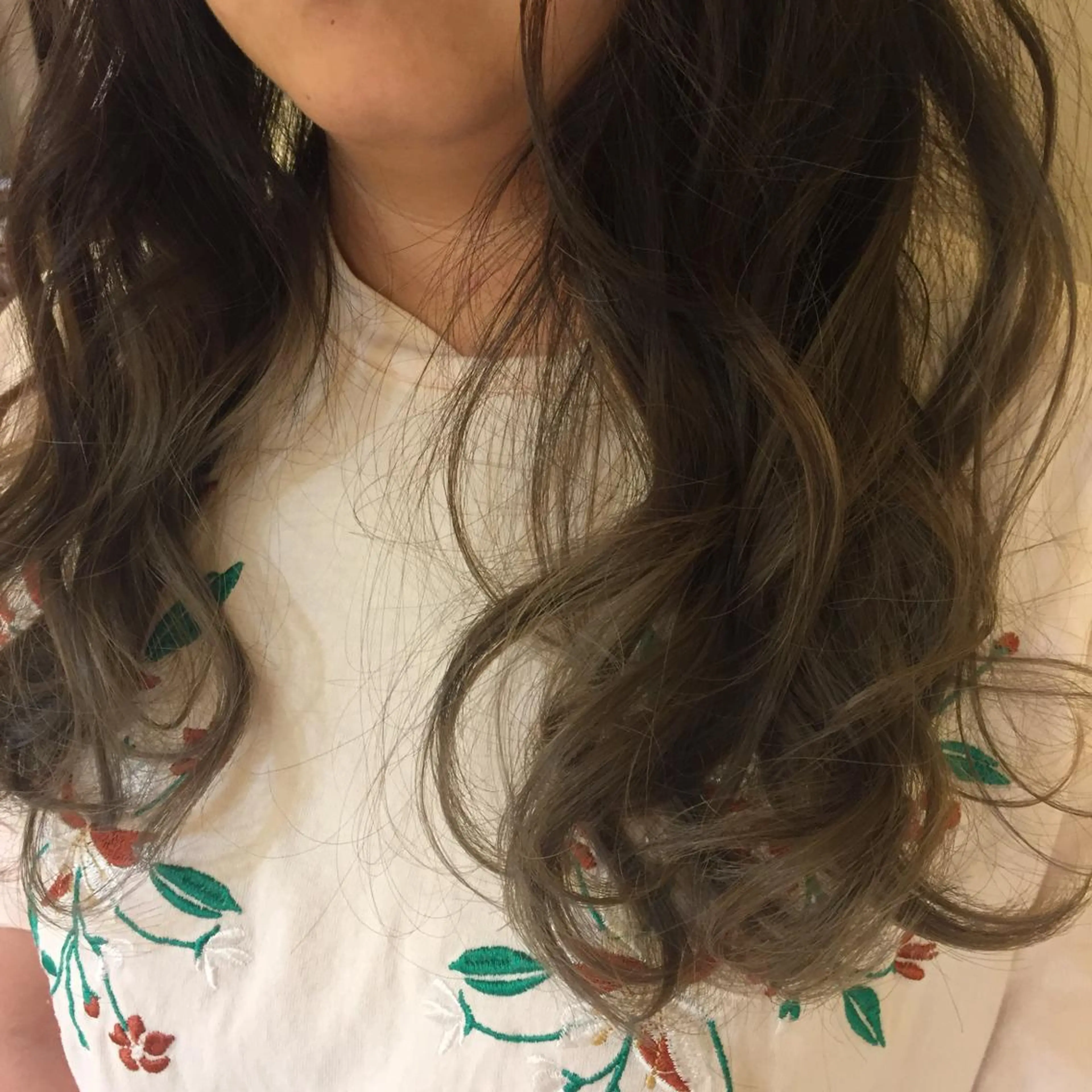 ロング カラー ブリーチ グラデーションカラー 加藤 綾華のヘアスタイル