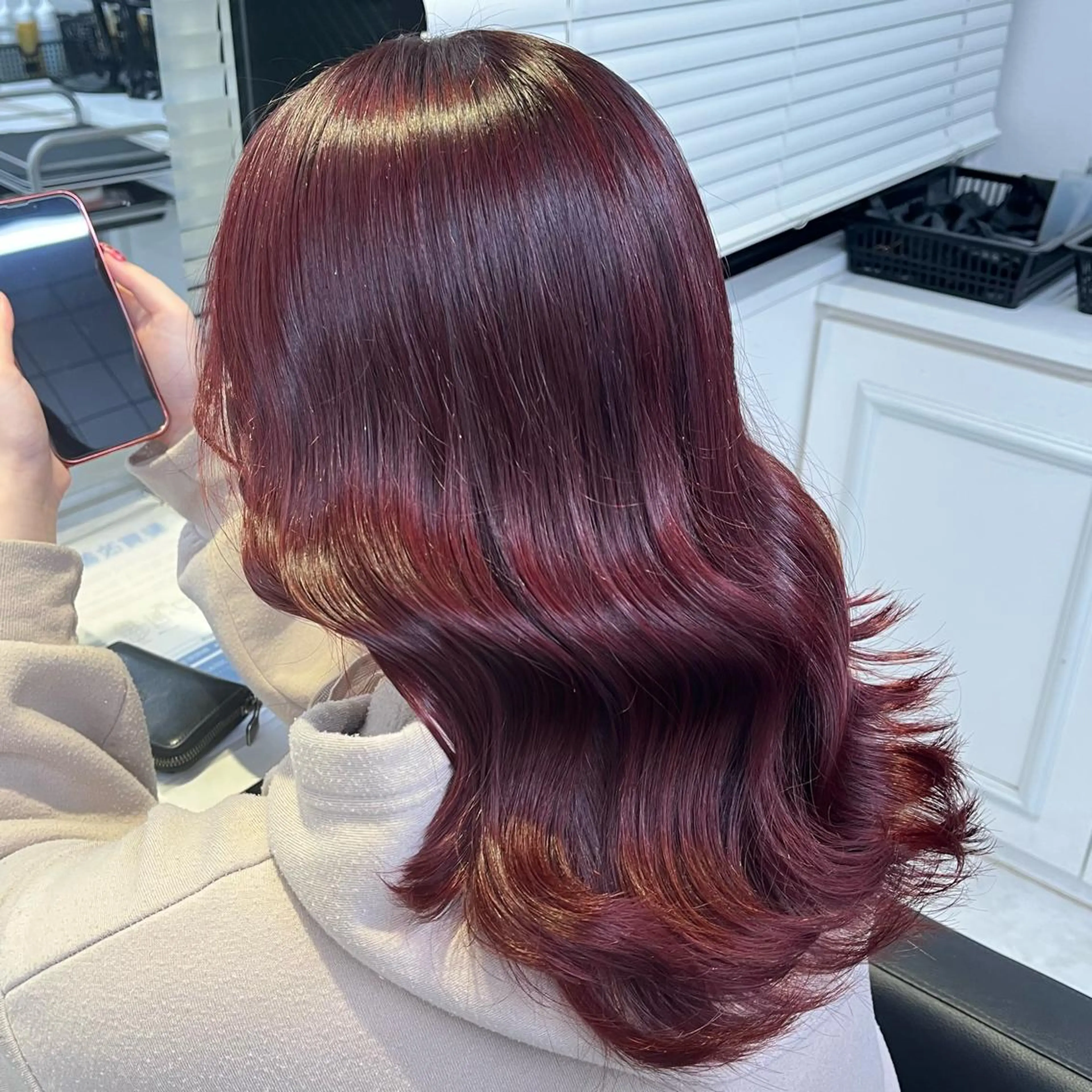 セミロング 🍒透明感カラー🌨 🥕ハイトーンカラーのヘアスタイル