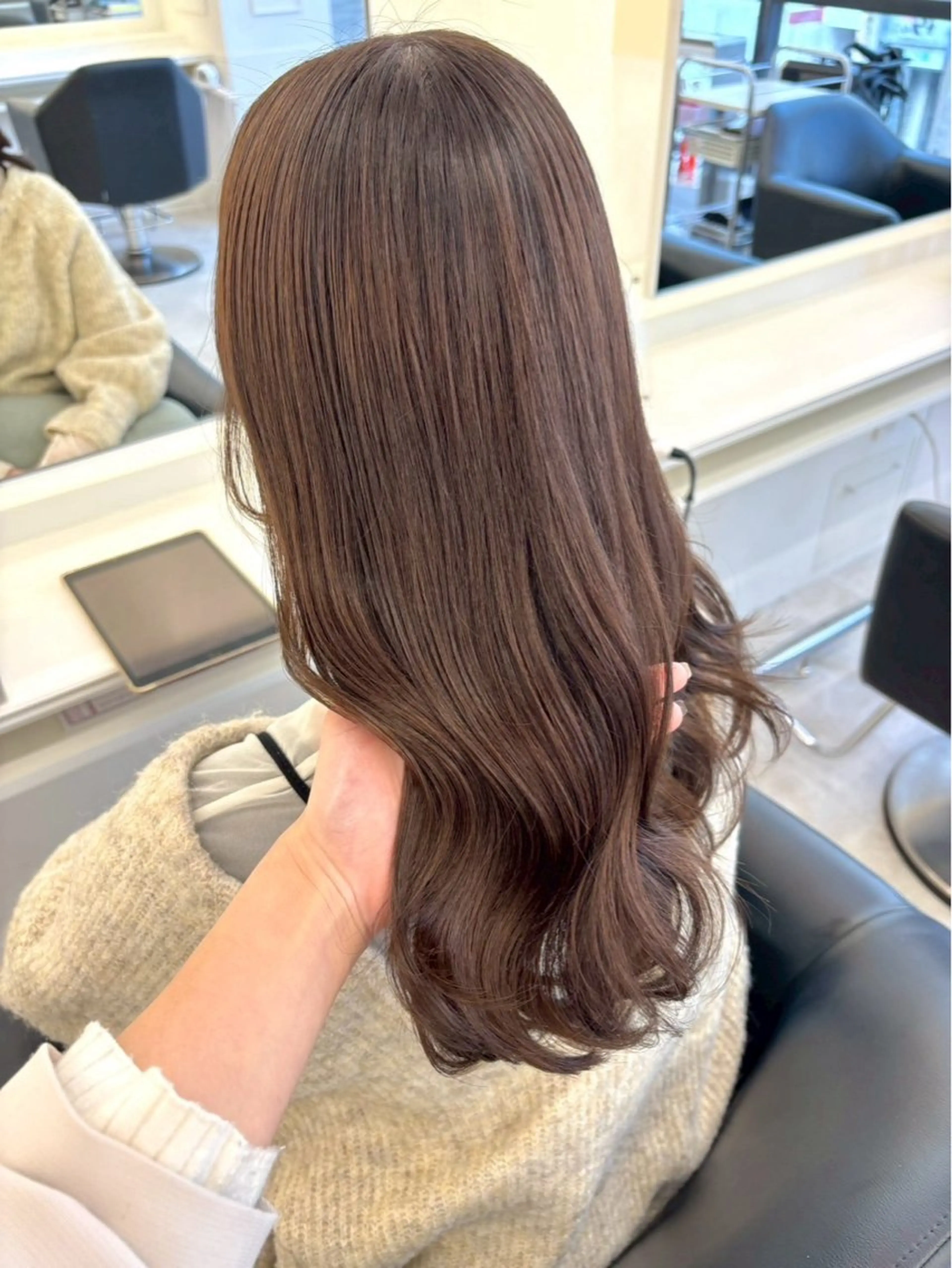 セミロング カラー ヘアカラー ParveMix 🩶🫧入江 香名のヘアスタイル
