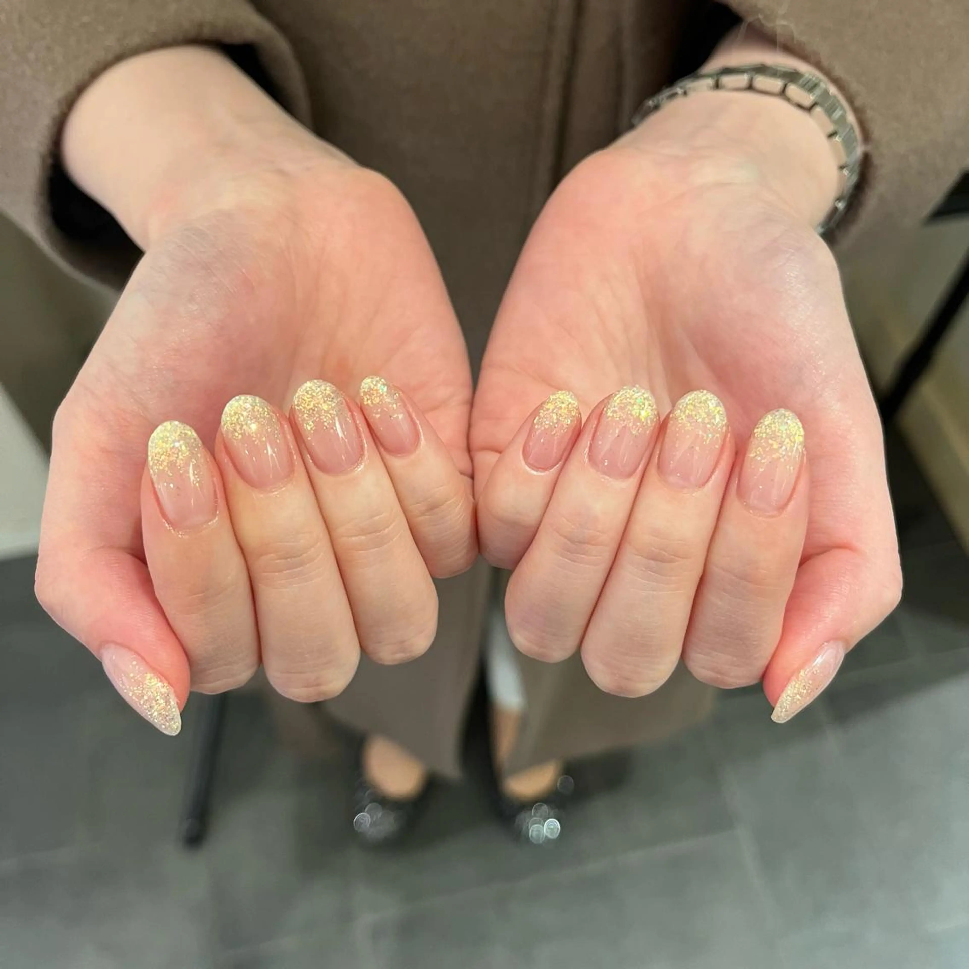 ネイル ジェルネイル グラデーション ラメ(グリッター) ラメグラデーション パラジェル ハンドネイル 鈴木 里奈のネイルデザイン