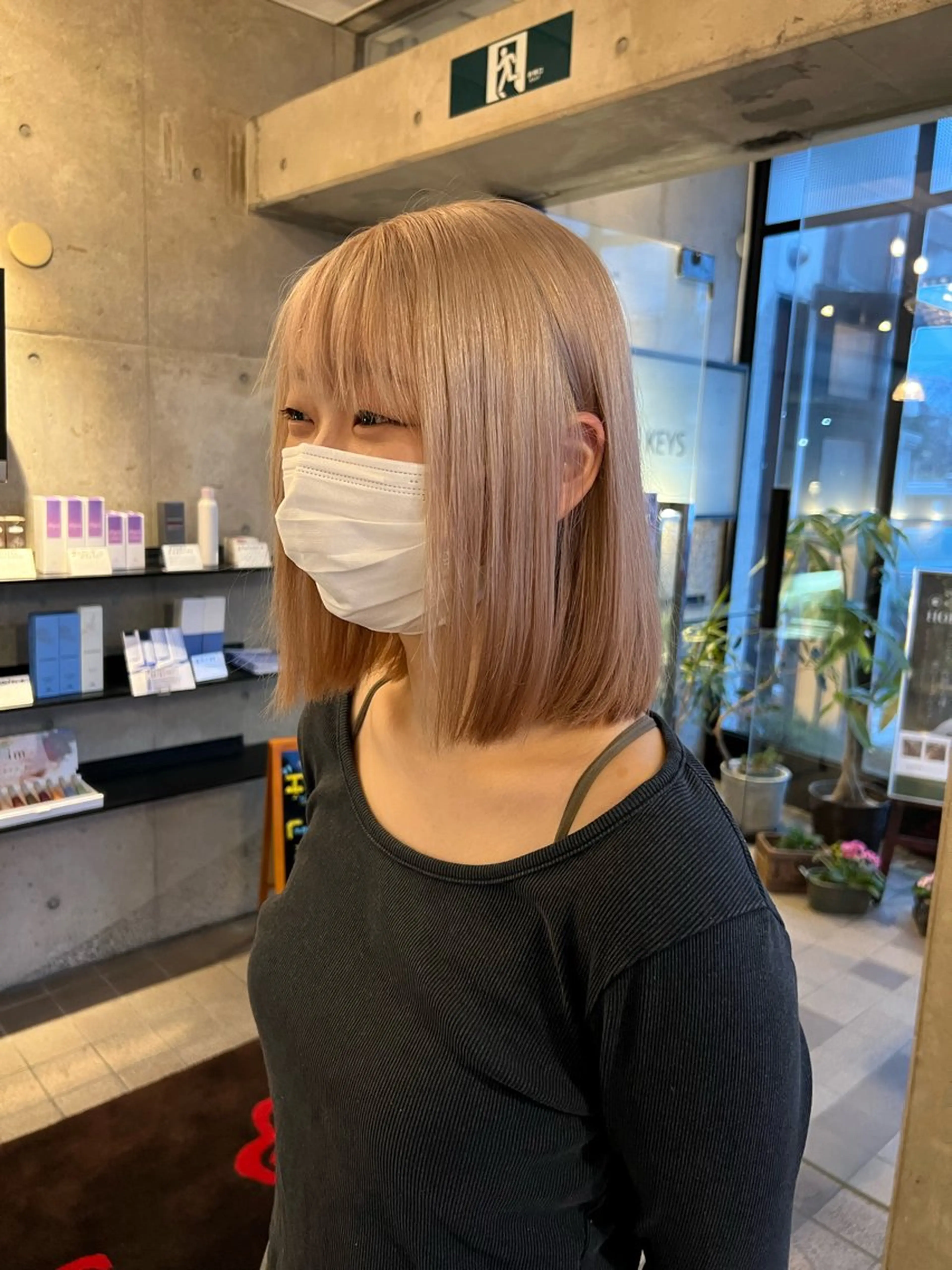 セミロング カラー ヘアカラー トリートメント 只野 真衣のヘアスタイル