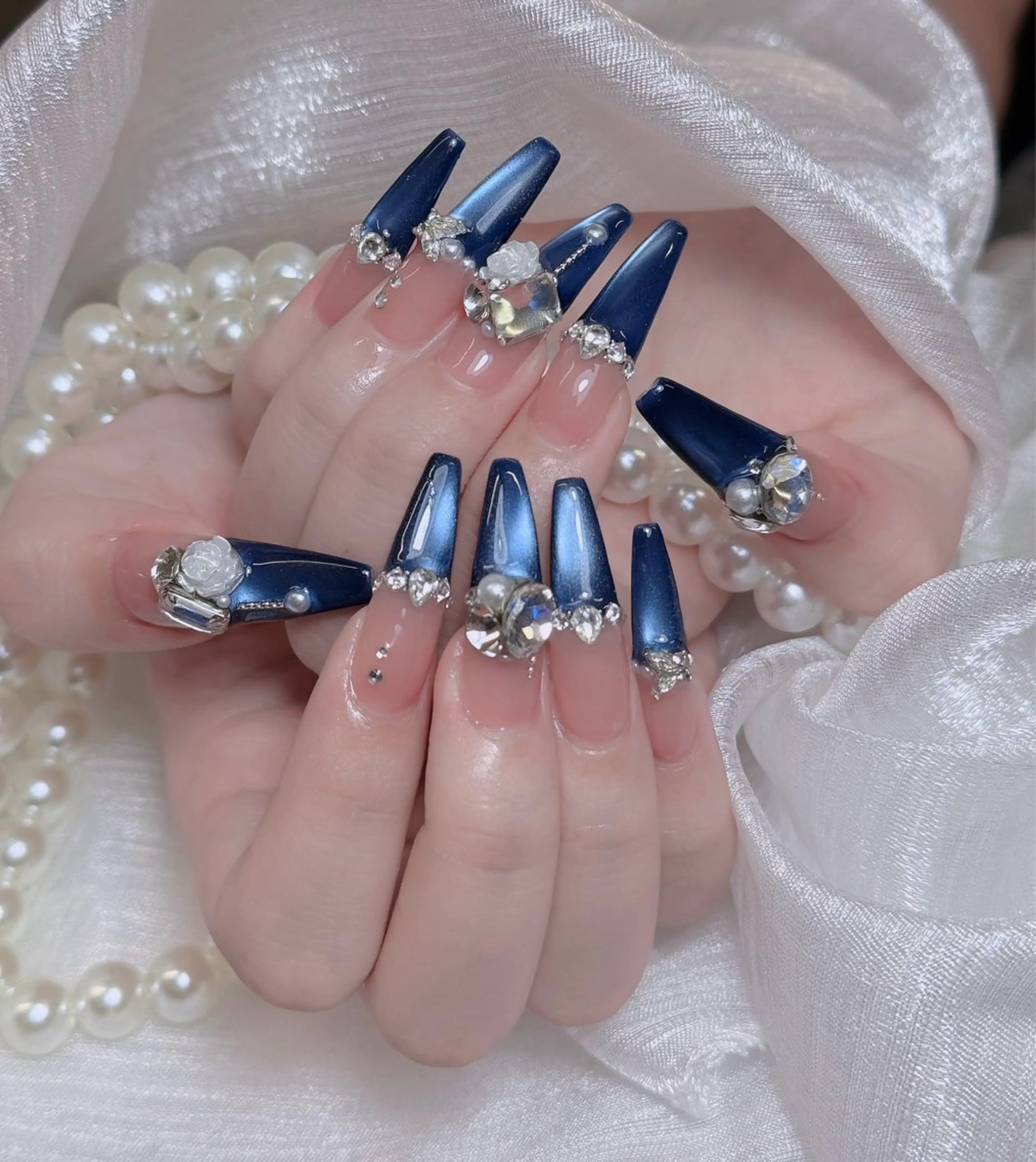 ネイル オーロラネイル チークネイル フットネイル フレンチネイル 韓国ネイル ハンドネイル Lumi Nail 新大久保3‘のネイルデザイン