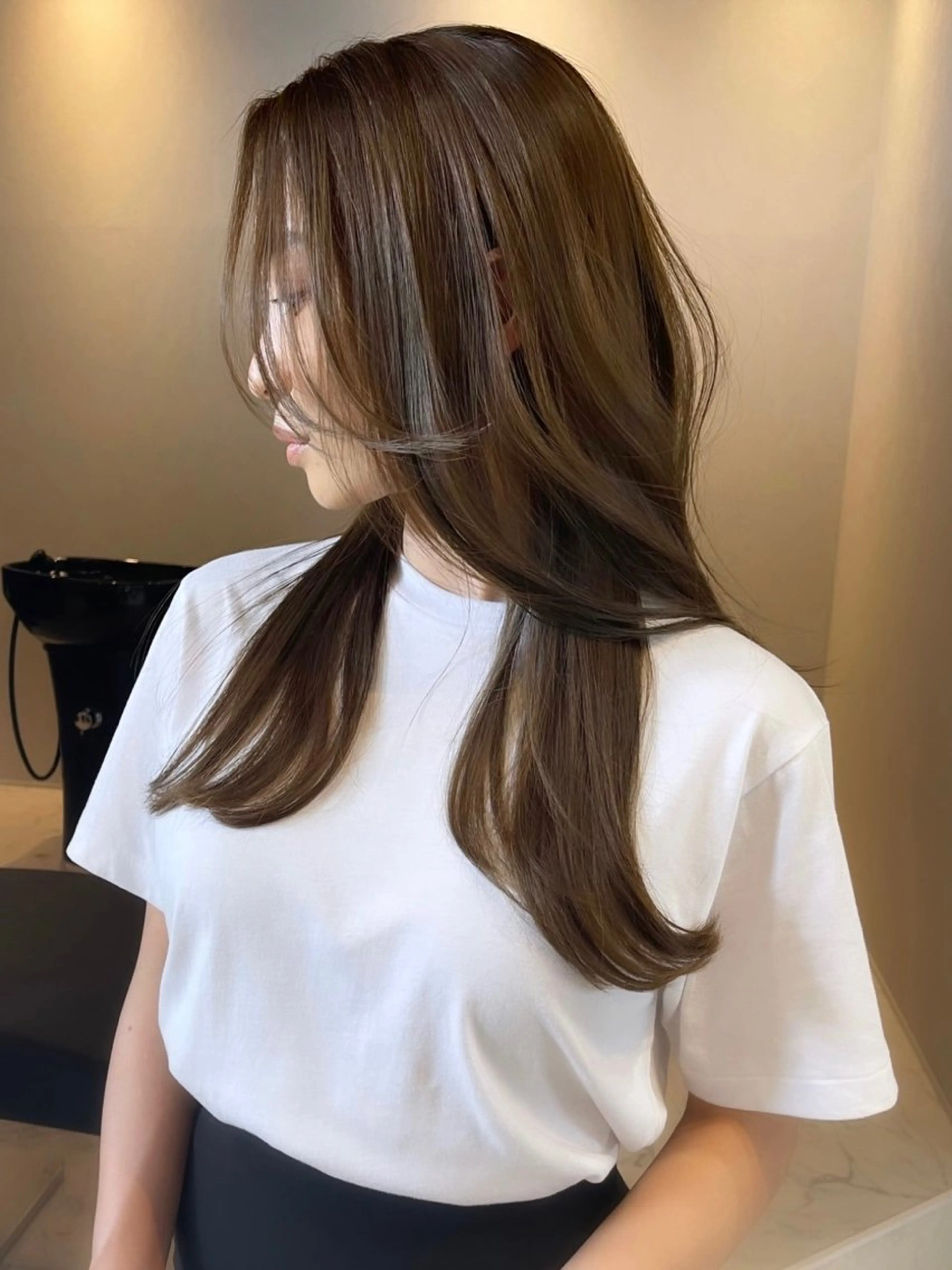 セミロング カラー ヘアアレンジ バレイヤージュ デザインカラー ハイライトカラー 外国人風カラー ハイライト アンドウ ユウ/ レイヤーカット/韓国のヘアスタイル