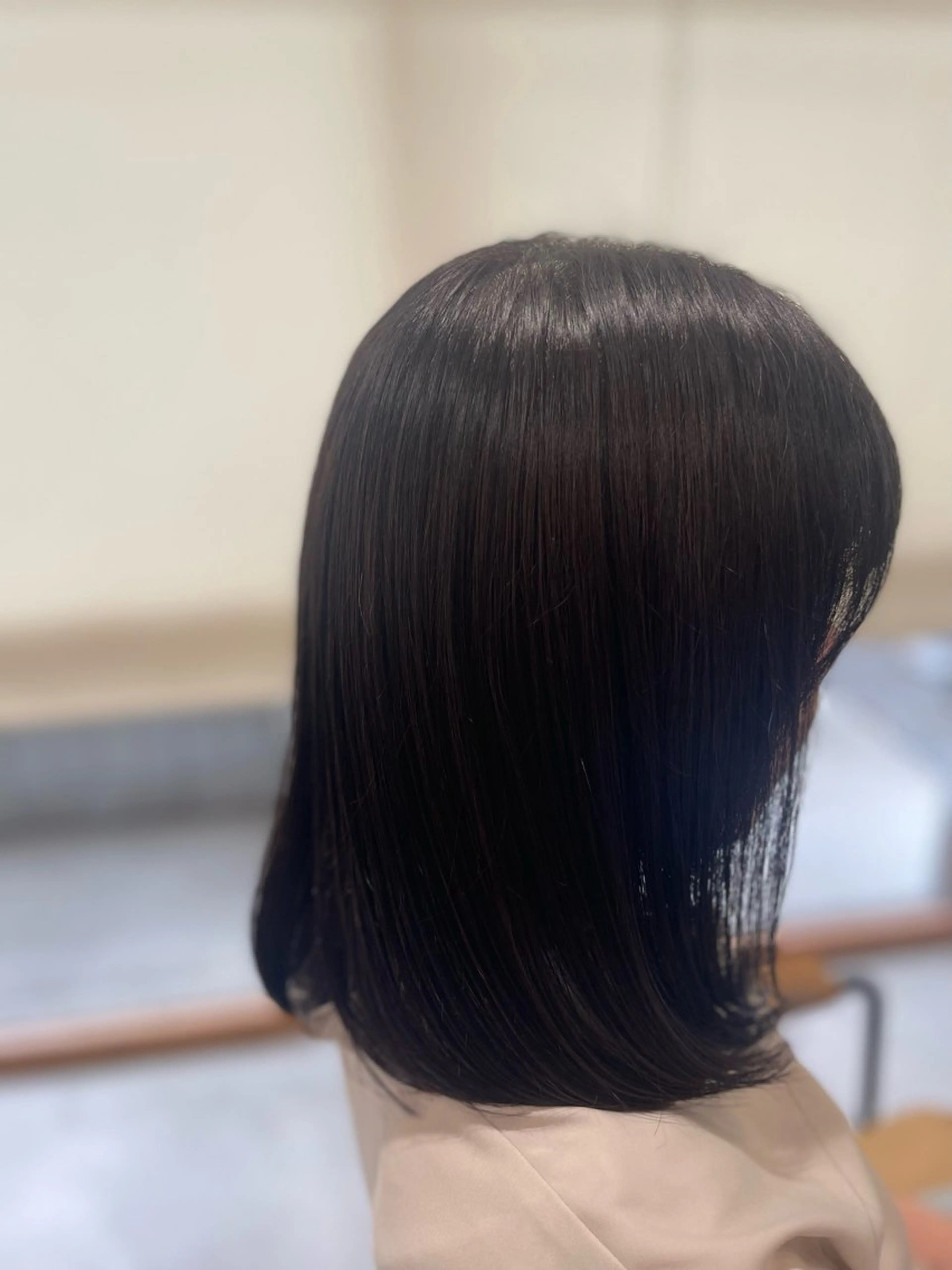 セミロング アッシュ アッシュブラウン ヘアカラー 笹川 桃歌のヘアスタイル