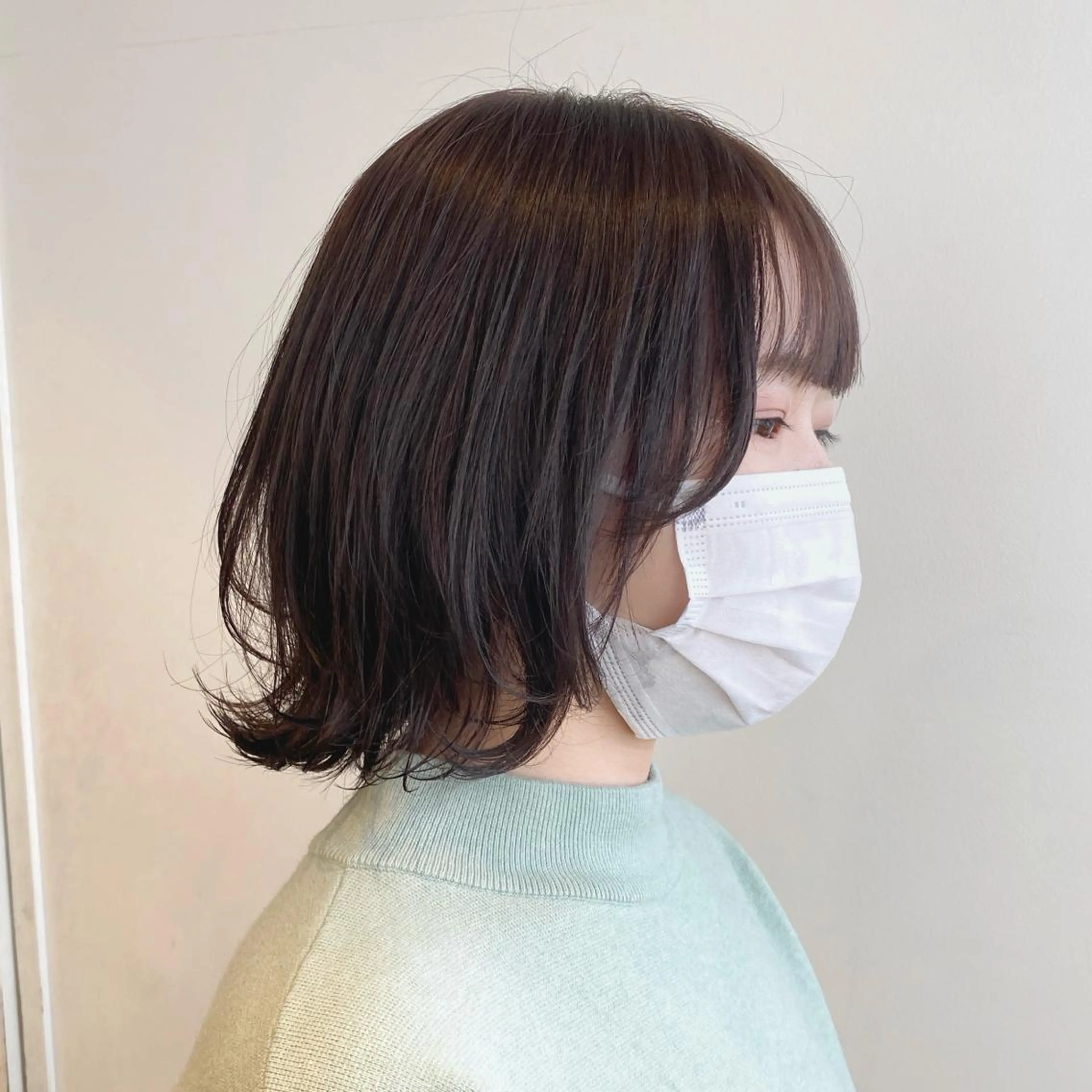 ショート カラー ボブレイヤー ベージュカラー オリーブベージュ ボブ レイヤーカット カット ヘアカラー salowin渋谷kitaya park前所属・RIKA韓国ヘア/く びれヘア/上品カラーのヘアスタイル