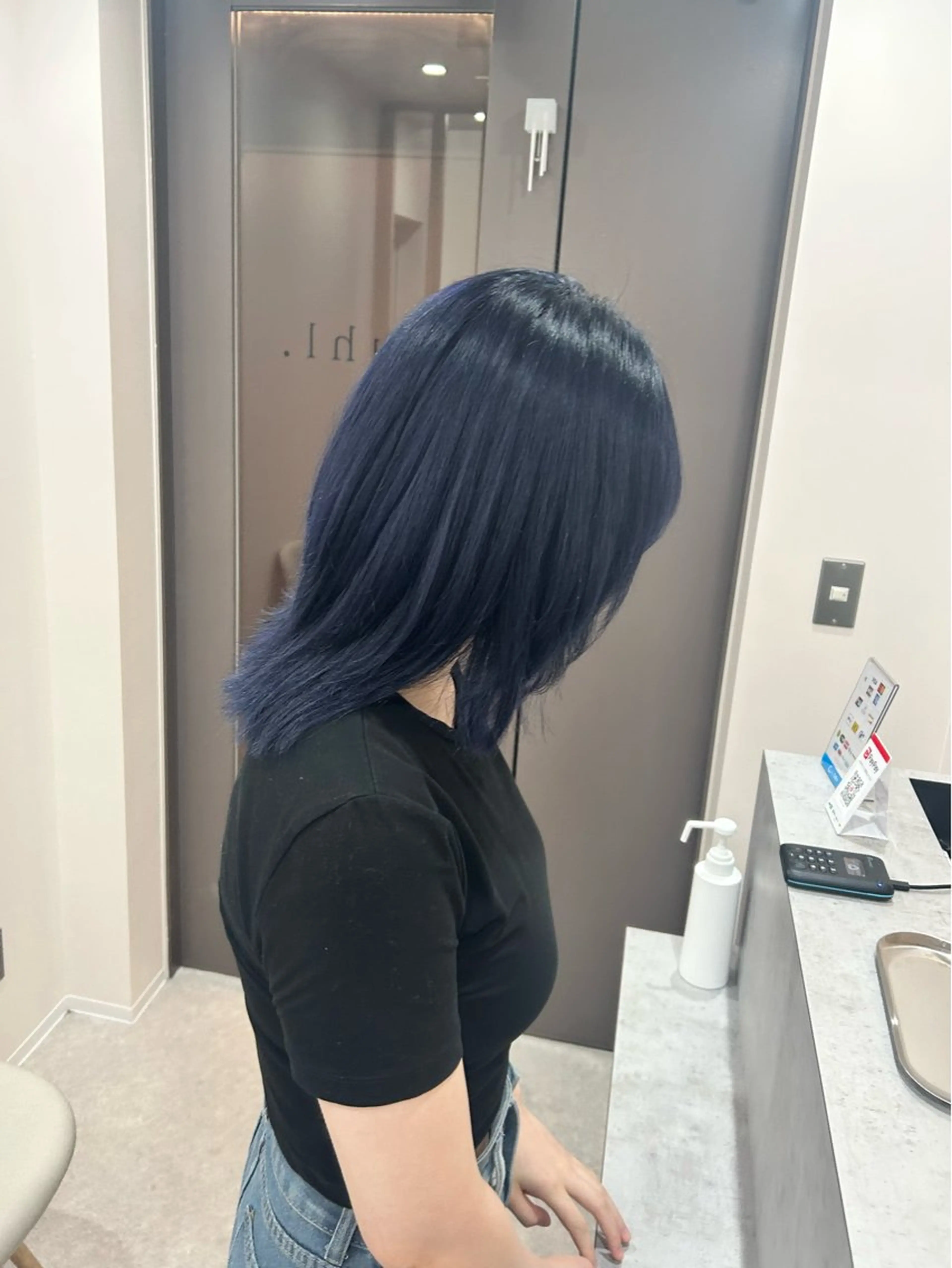 ミディアム カラー ブリーチ ブルーカラー ネイビーカラー ヘアカラー トリートメント 透明感✨/ハイトーン /🌸ERI🌸のヘアスタイル