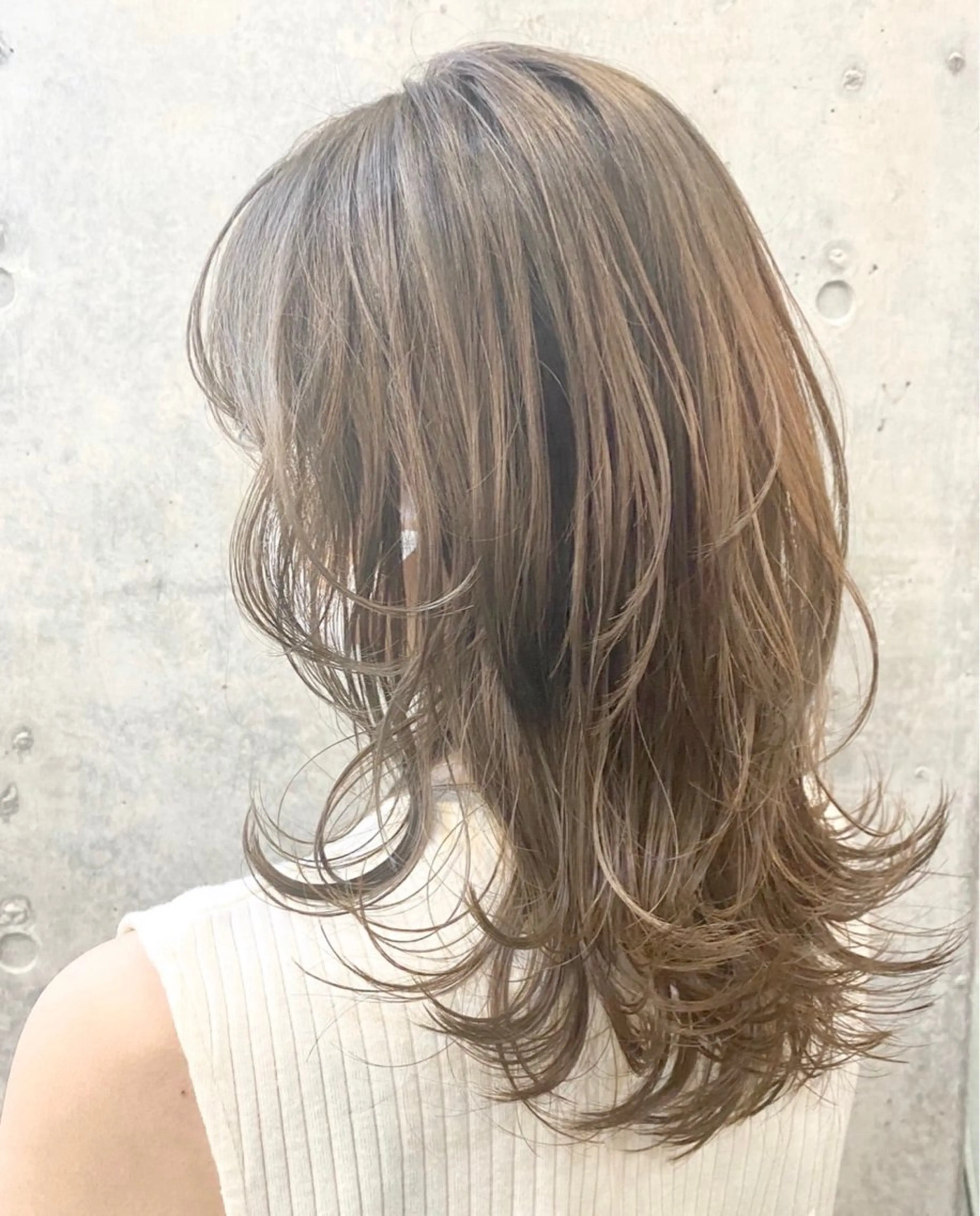 セミロング ヘアカラー 恵比寿/ブリーチ/ 髪質改善/フミヤのヘアスタイル