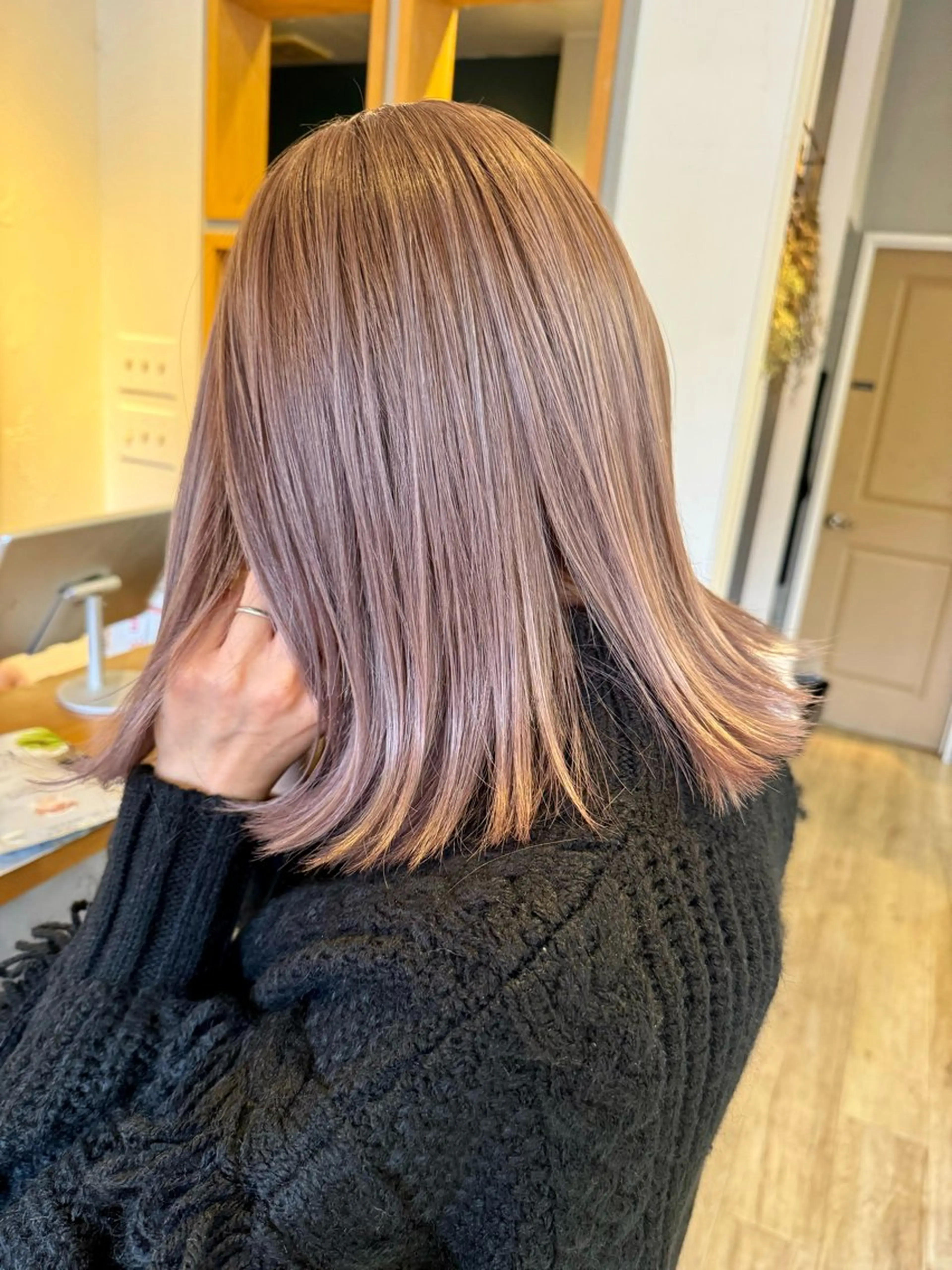 ミディアム カット ヘアカラー CALME  by bougie ENAのヘアスタイル