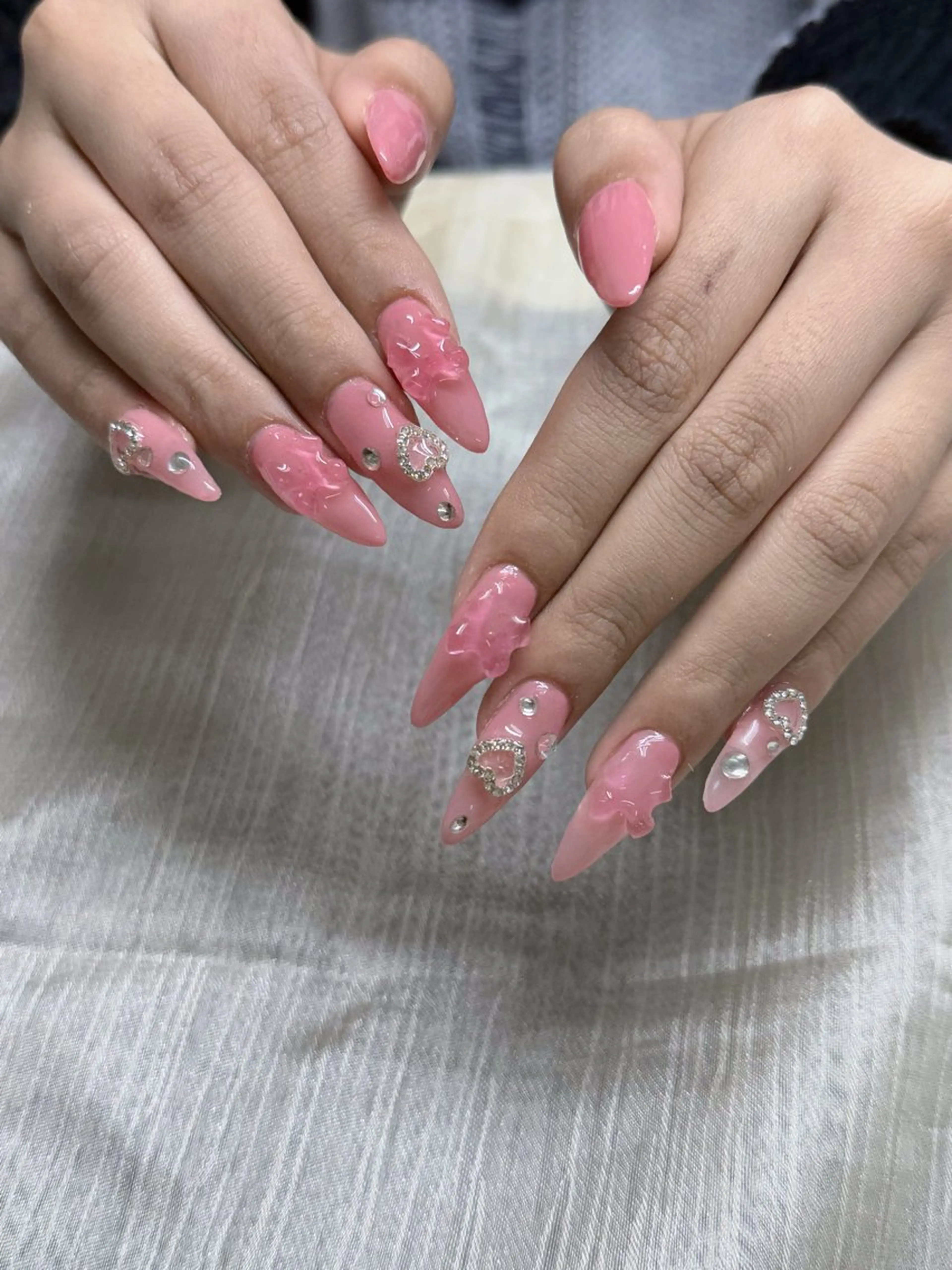 ネイル ハンドネイル R nailsalon所属・Rネルサイン よ よのネイルデザイン